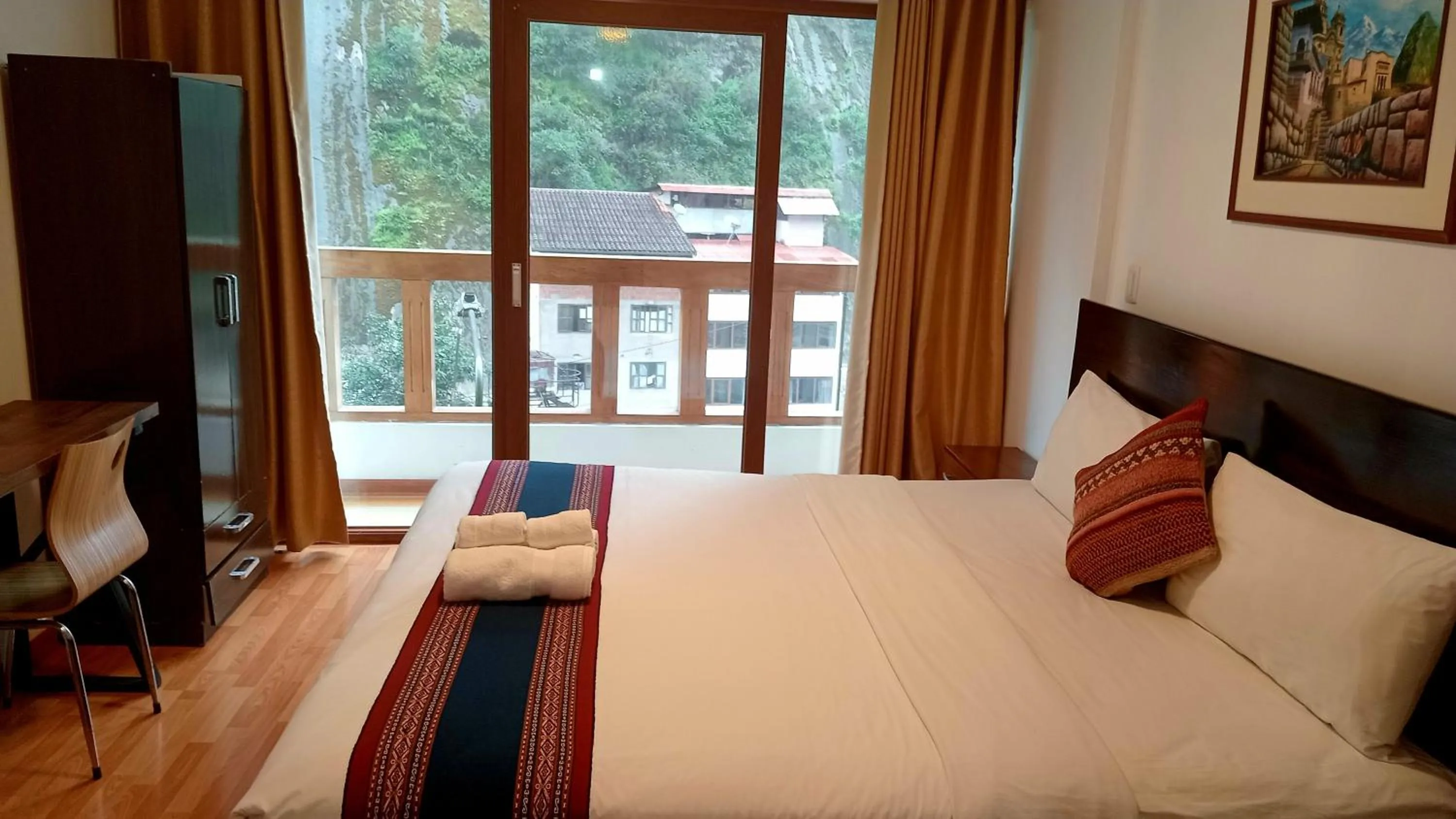 Bed in El Quetzal MachuPicchu