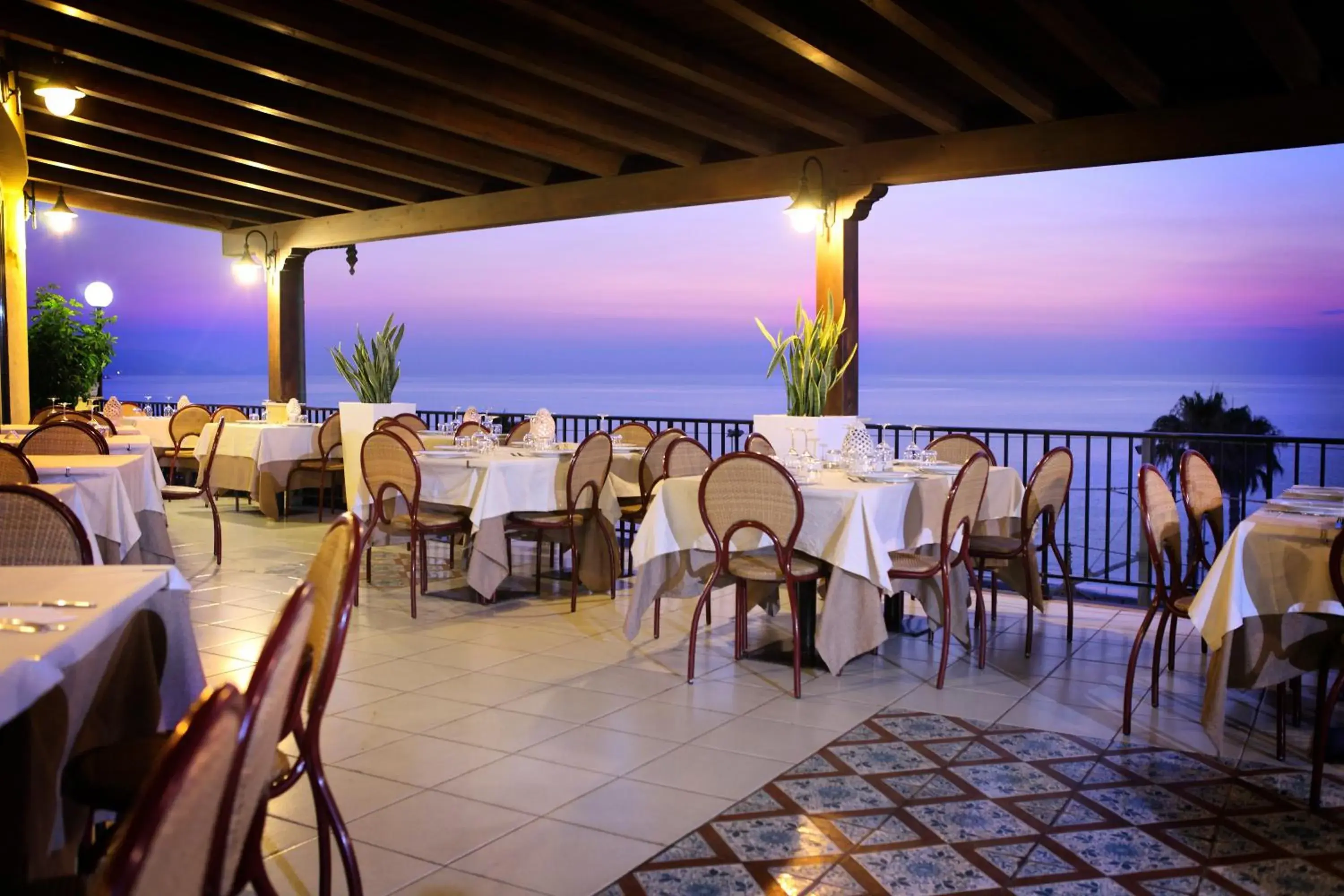 Balcony/Terrace, Restaurant/Places to Eat in Hotel Za Maria