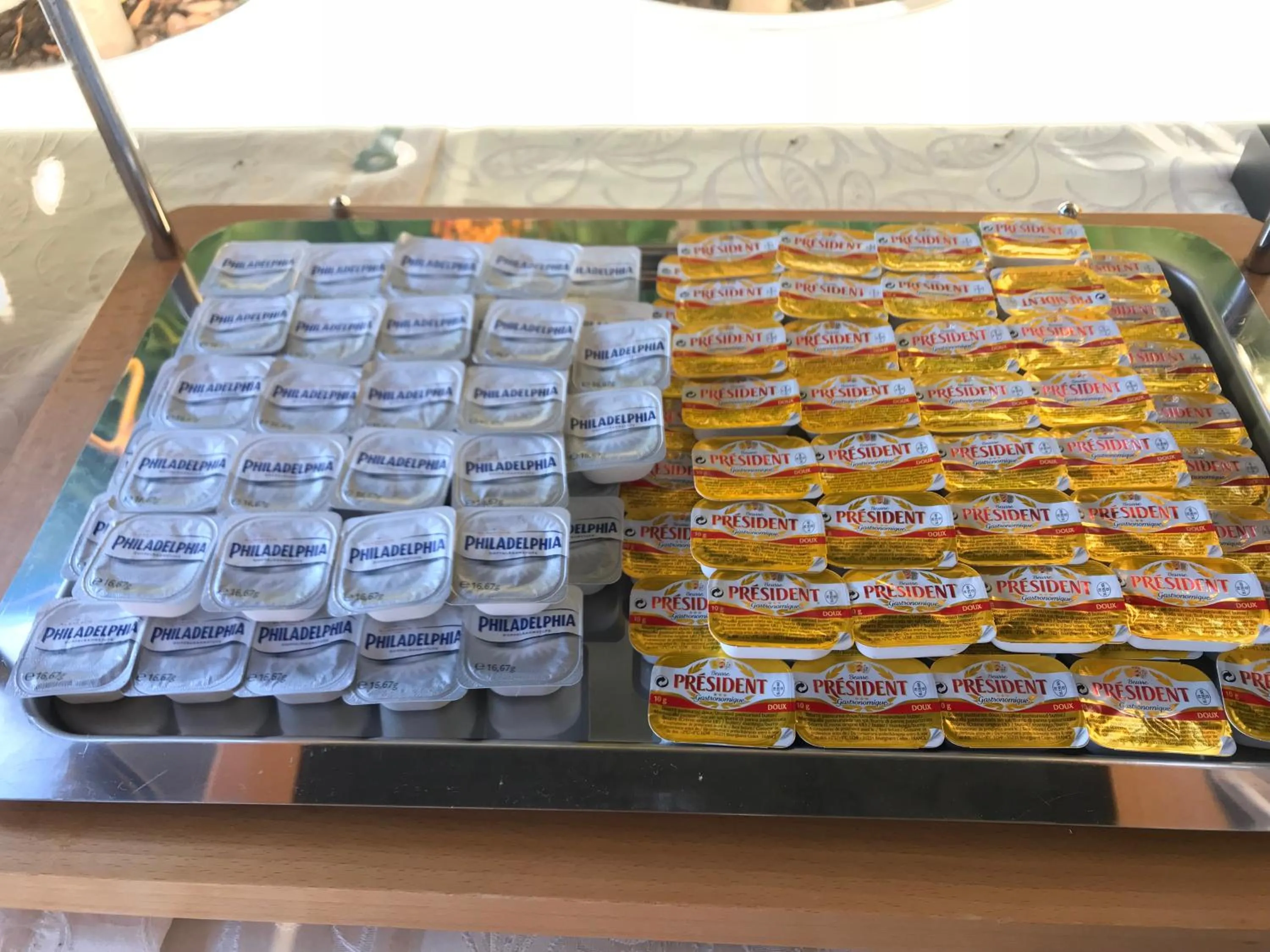 Buffet breakfast in Hotel Za Maria