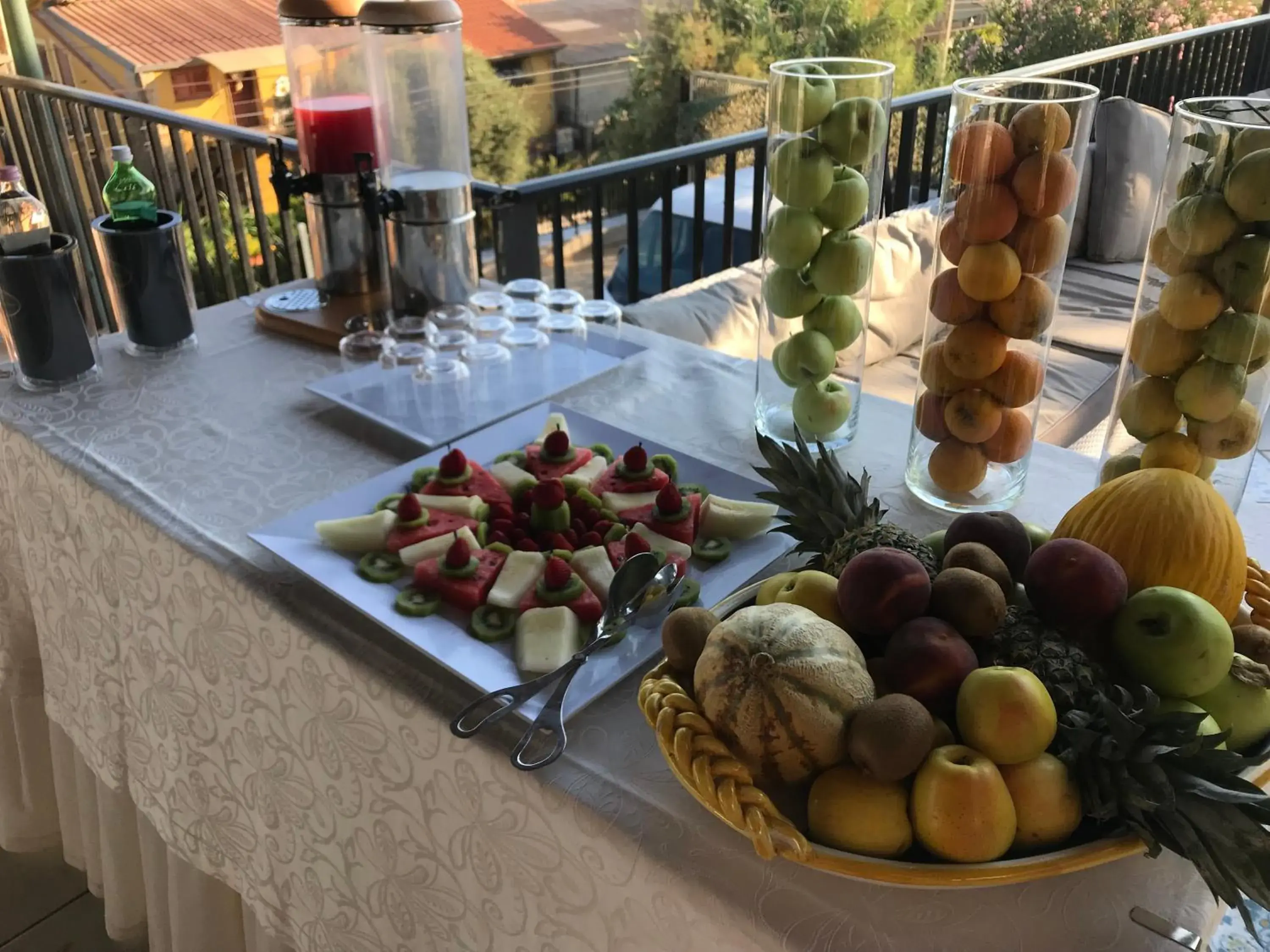 Buffet breakfast in Hotel Za Maria