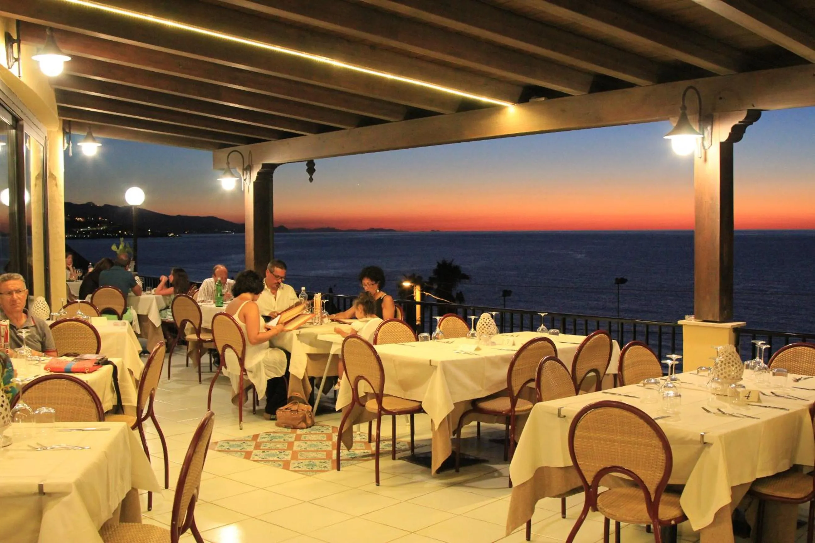 Restaurant/places to eat in Hotel Za Maria