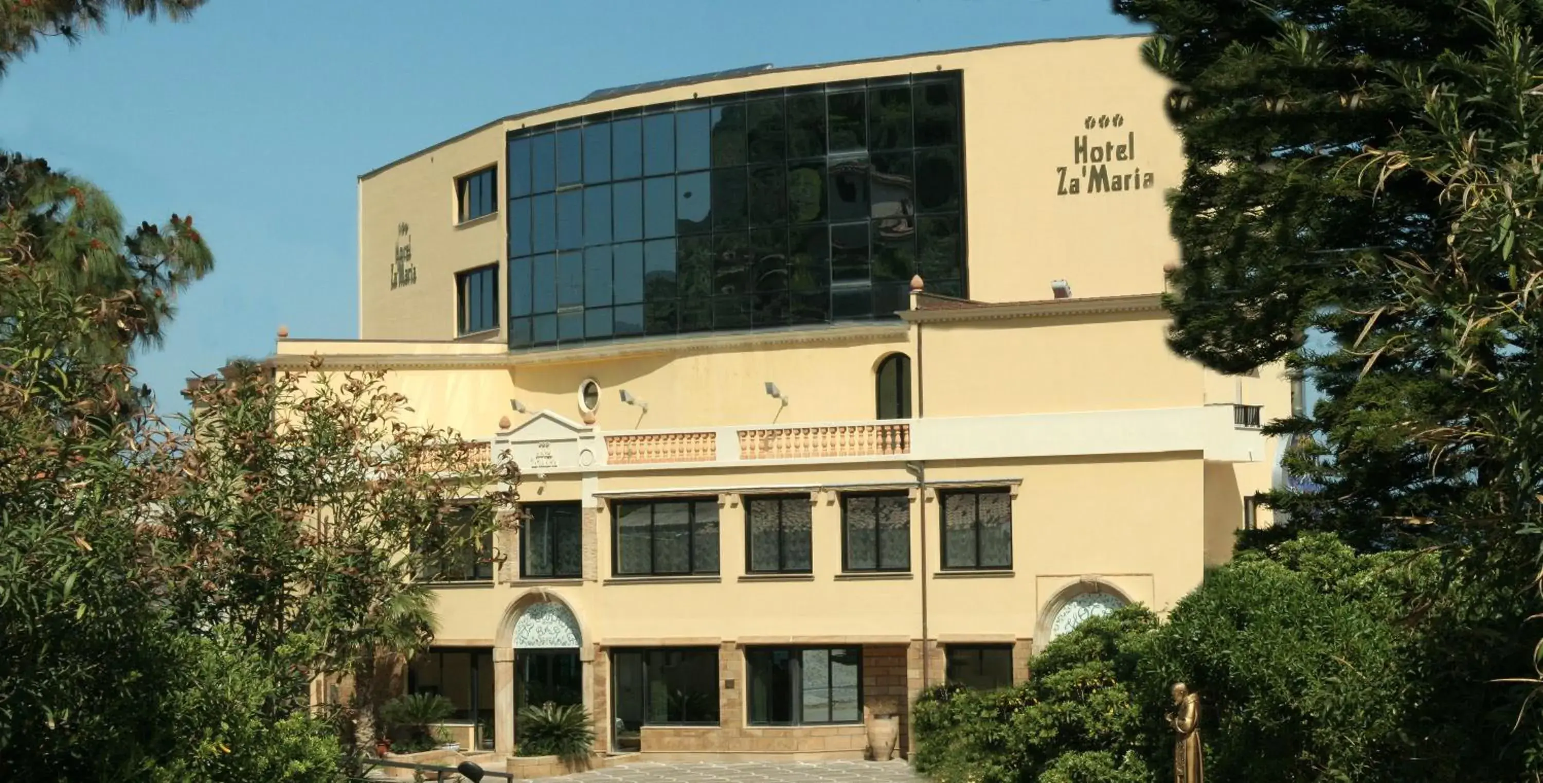 Facade/entrance, Property Building in Hotel Za Maria