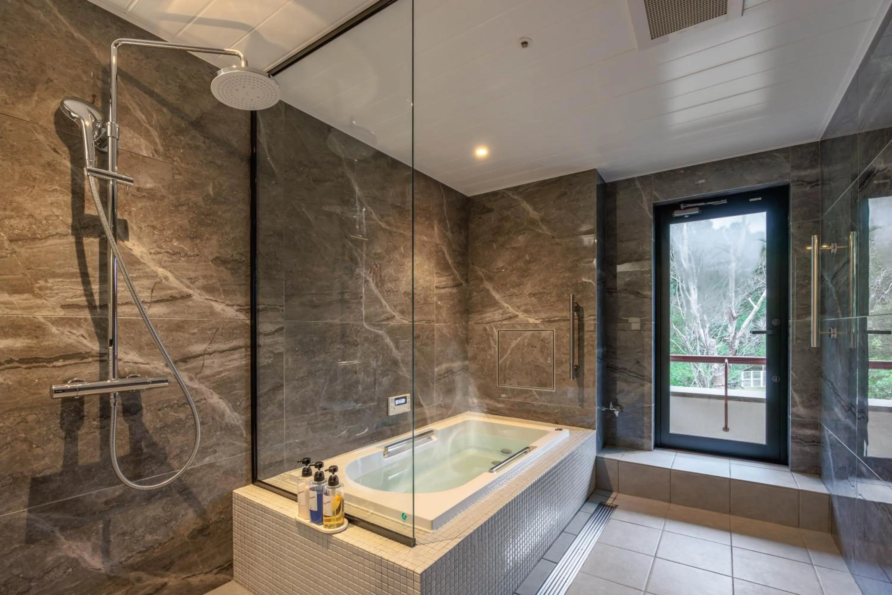 Bathroom in Sennomori