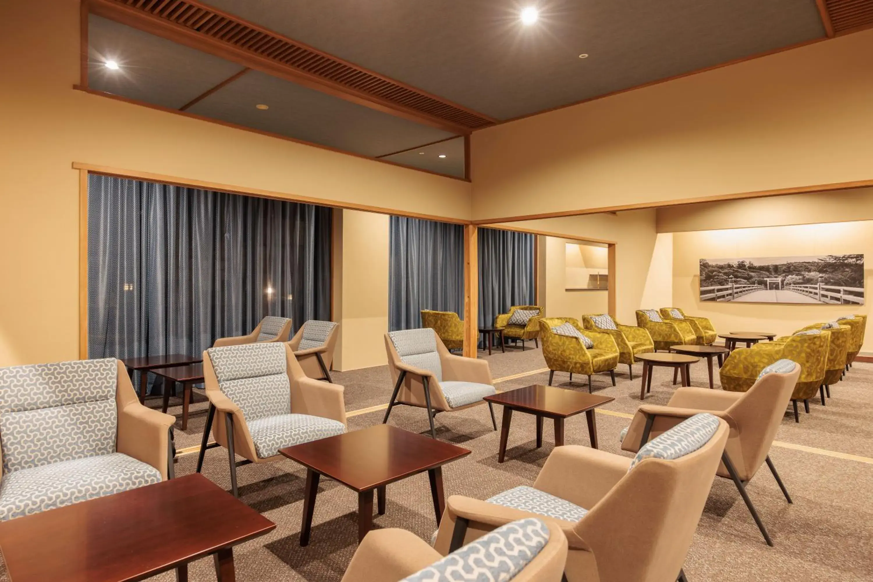 Lounge or bar in Sennomori Lounge or bar in Sennomori