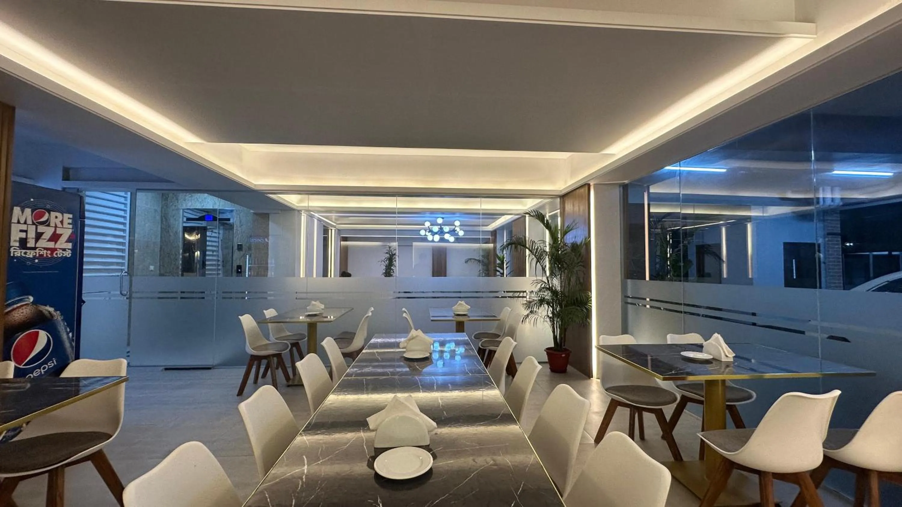 Restaurant/places to eat in Royal Regent Suites Dhaka