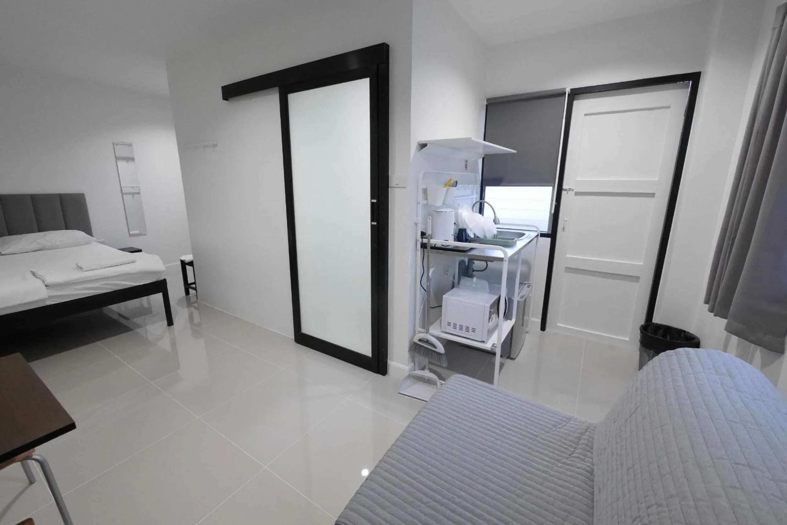 Photo of the whole room, Bed in Lee Home Bangkok