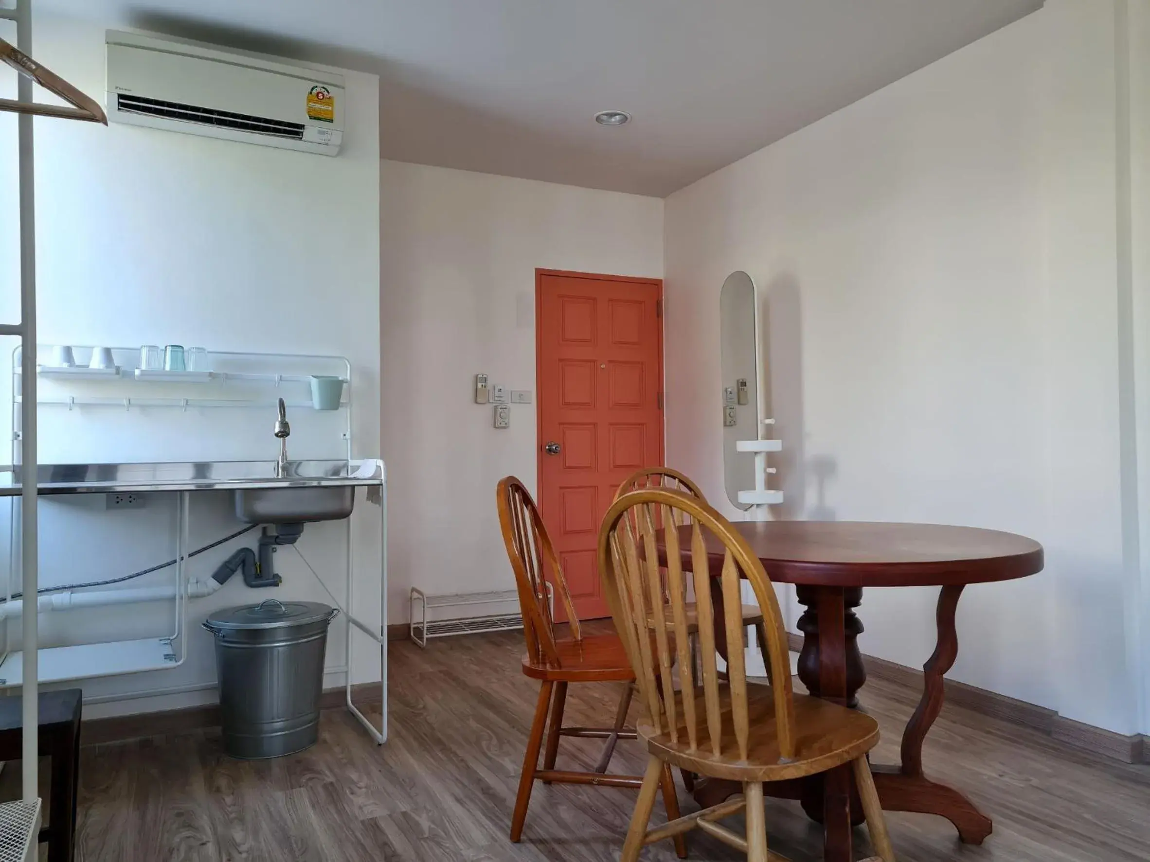 Studio Apartment with Balcony in Lee Home Bangkok Studio Apartment with Balcony in Lee Home Bangkok