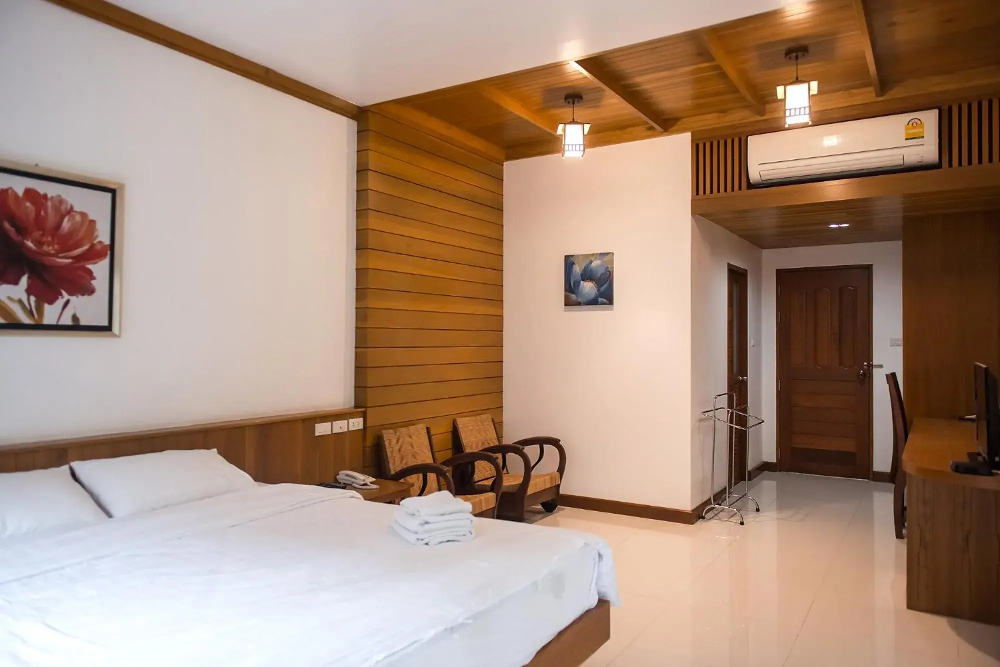 Twin Room - single occupancy in Tree Home Plus Twin Room - single occupancy in Tree Home Plus