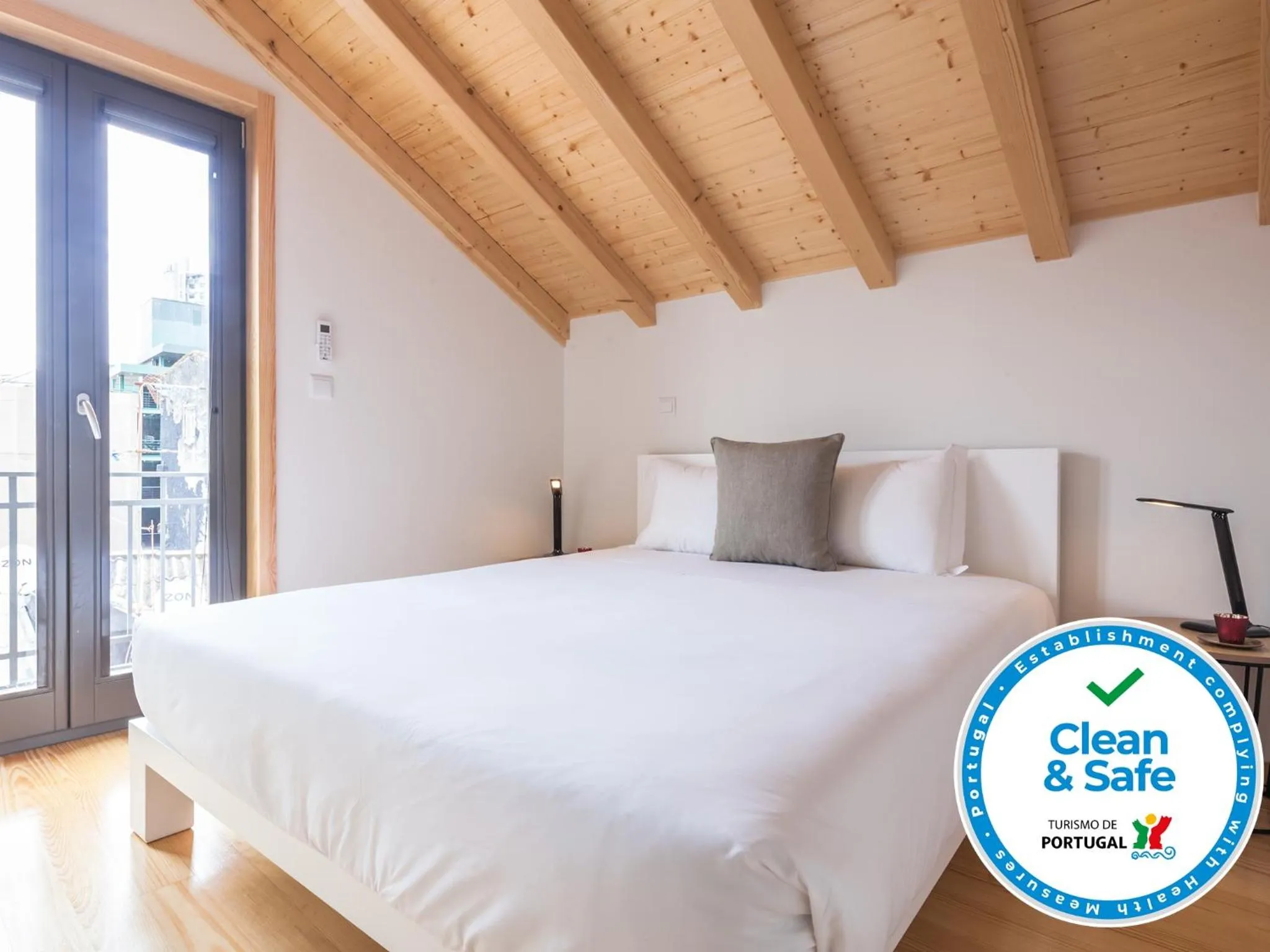 Bedroom, Bed in InSitu Trindade by Guestify