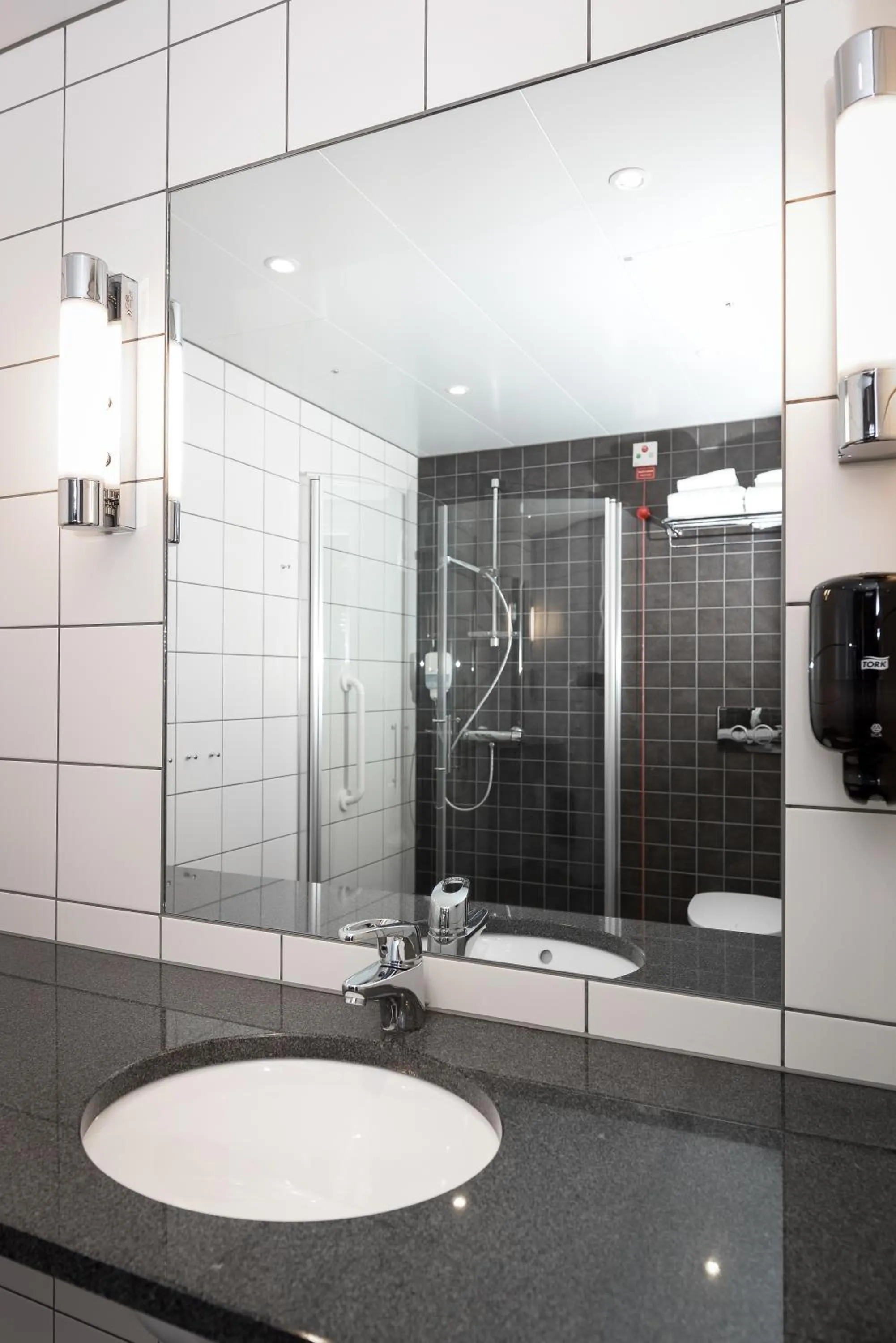 Bathroom in Pingvinhotellet UNN Tromsø