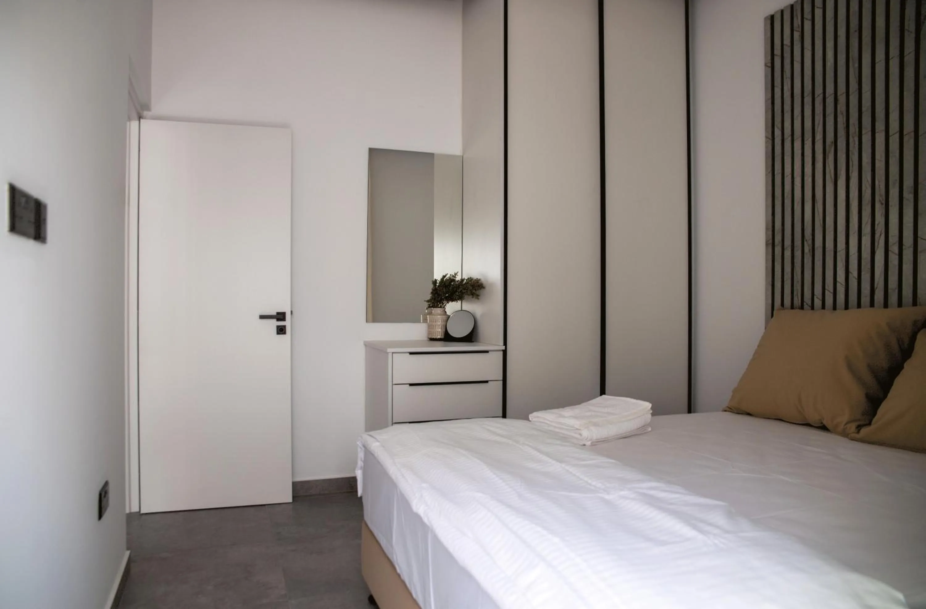 Bedroom, Bed in Le Bouquet Luxury Suites Ltd