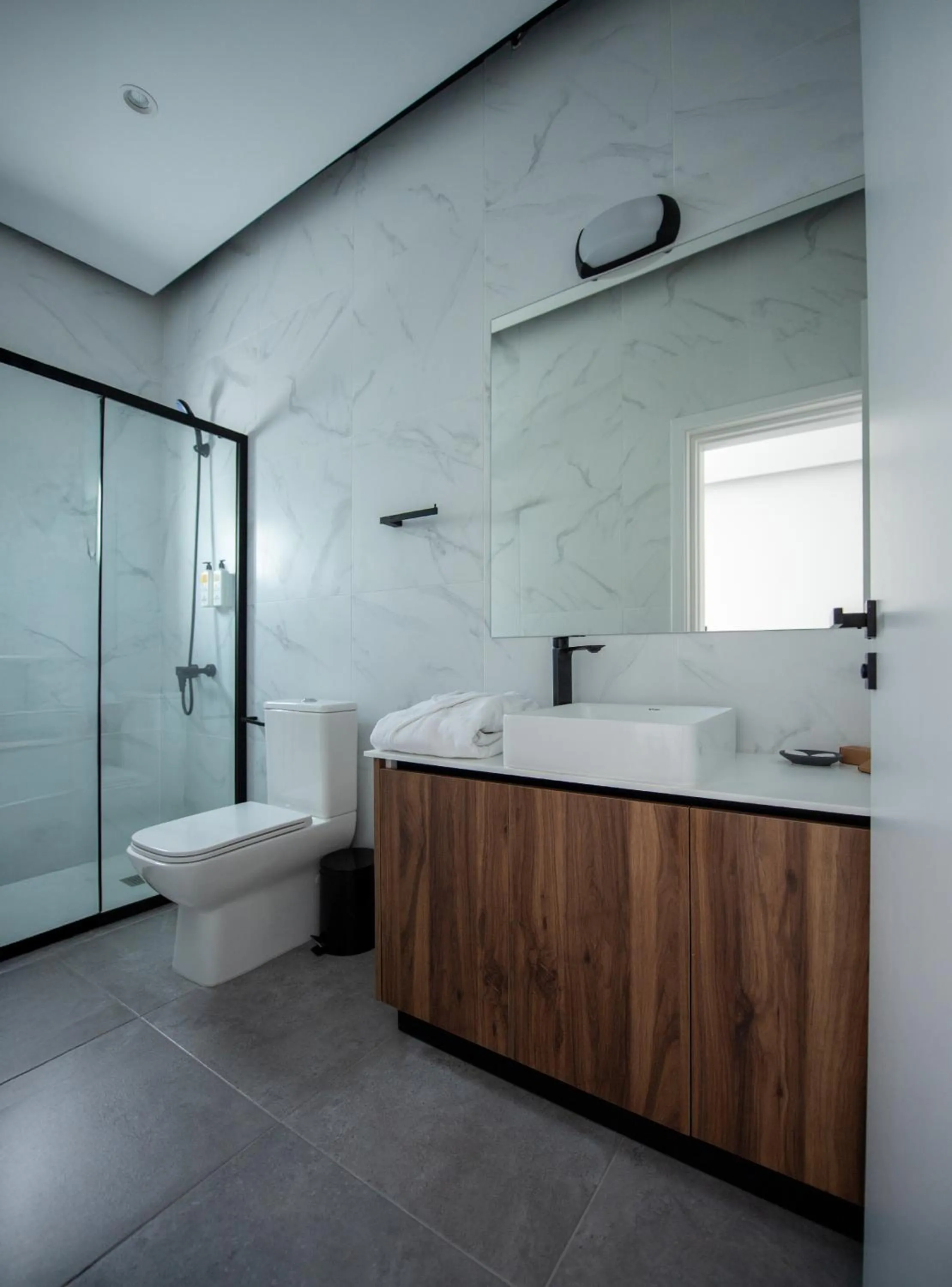 Bathroom in Le Bouquet Luxury Suites Ltd
