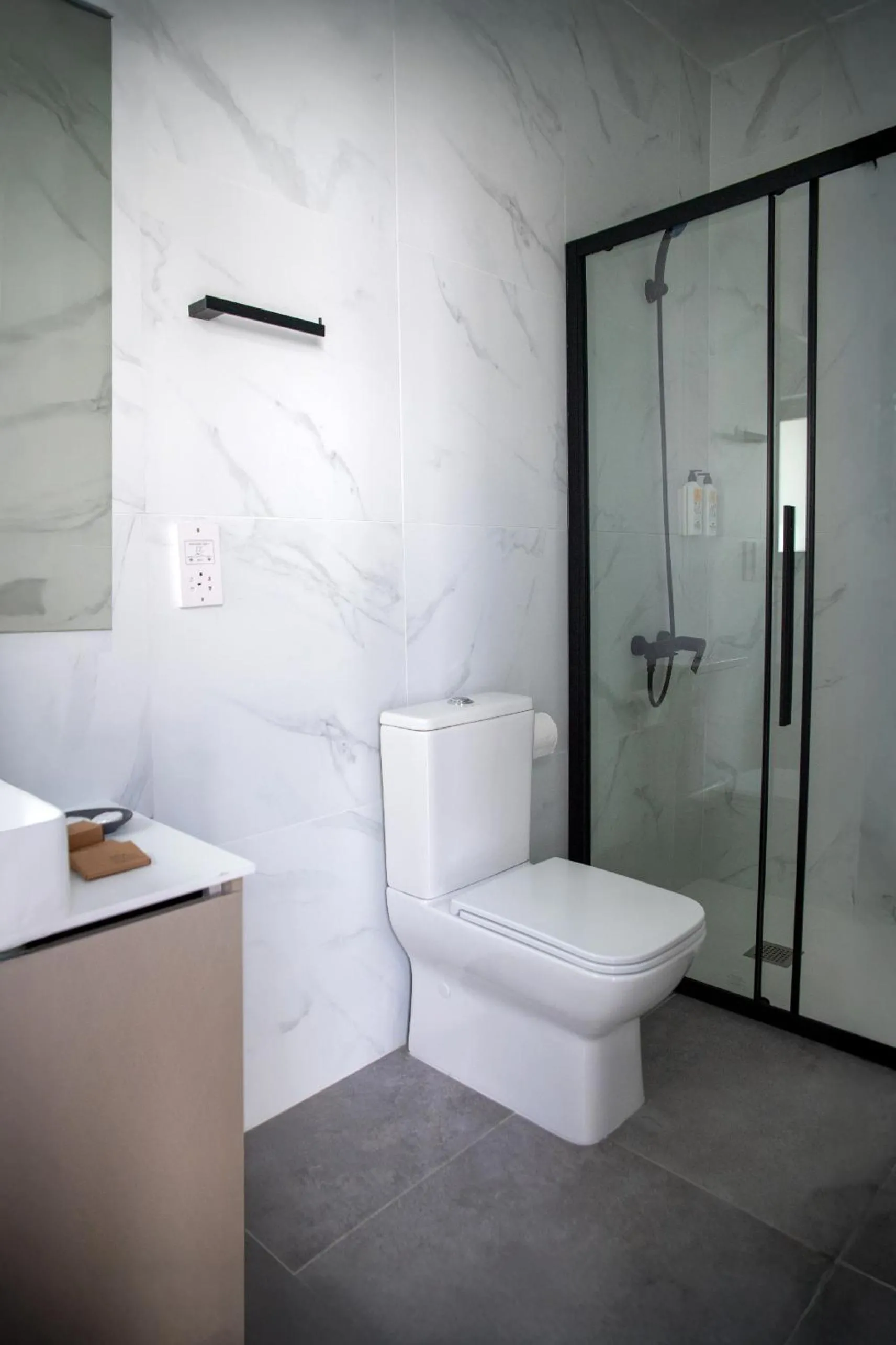 Shower in Le Bouquet Luxury Suites Ltd