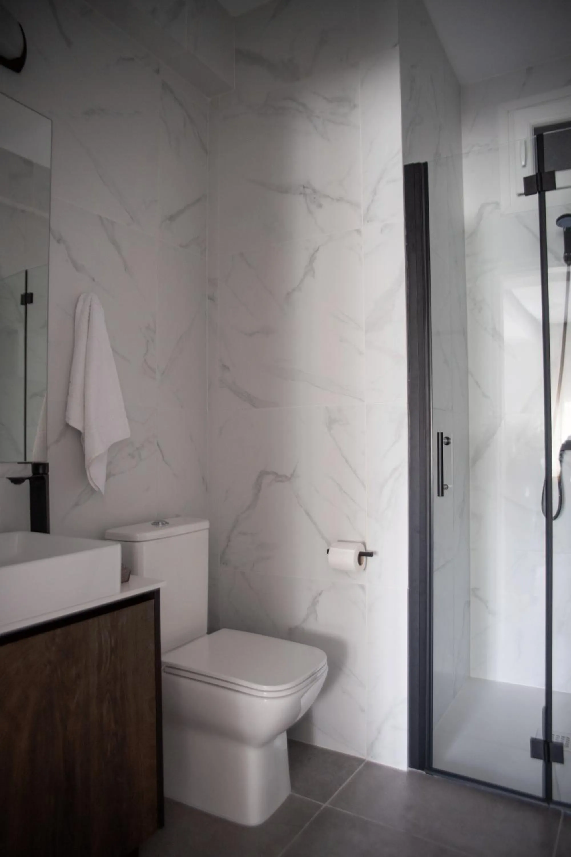 Shower in Le Bouquet Luxury Suites Ltd