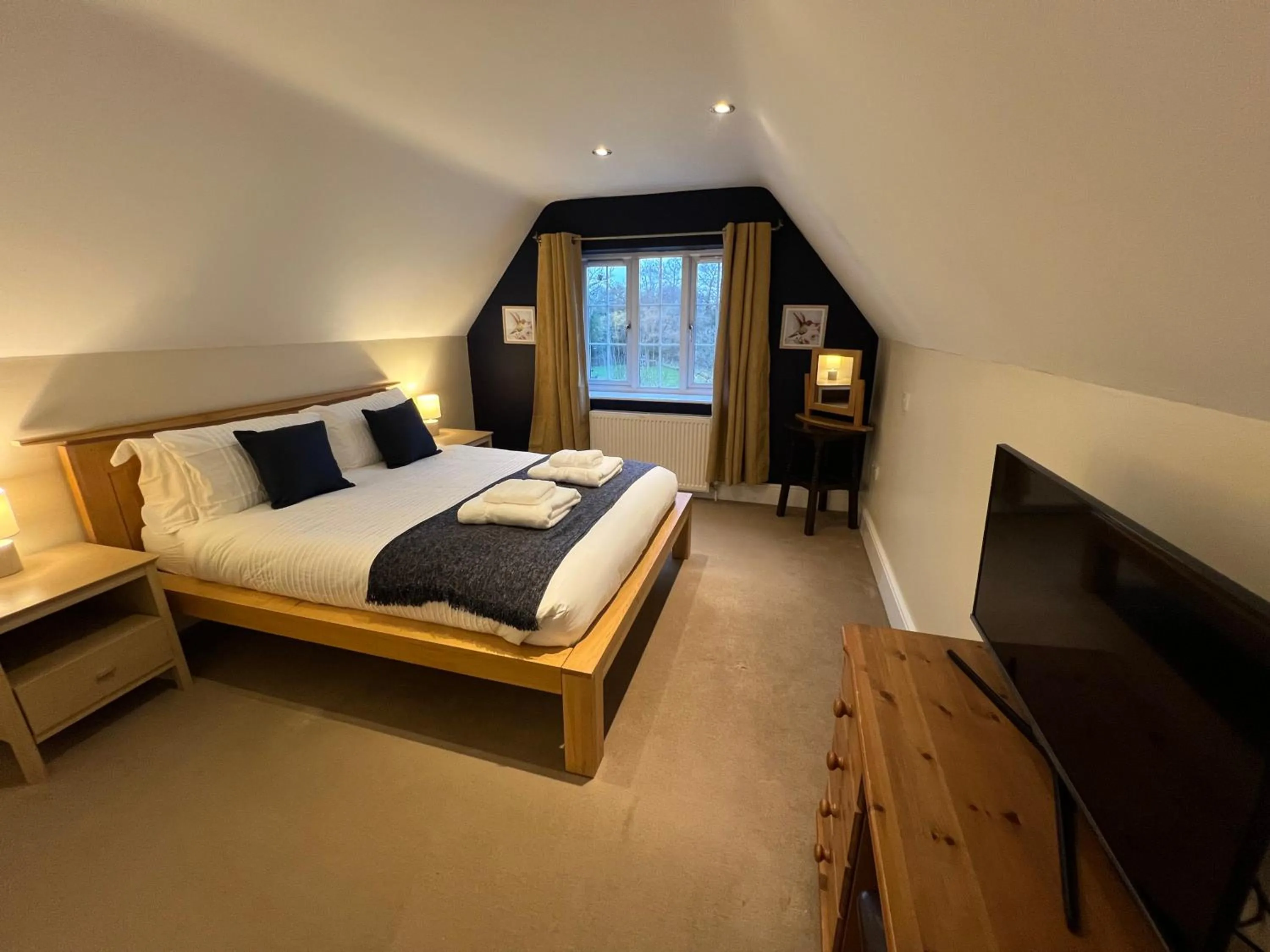 The Shoe Inn Rooms