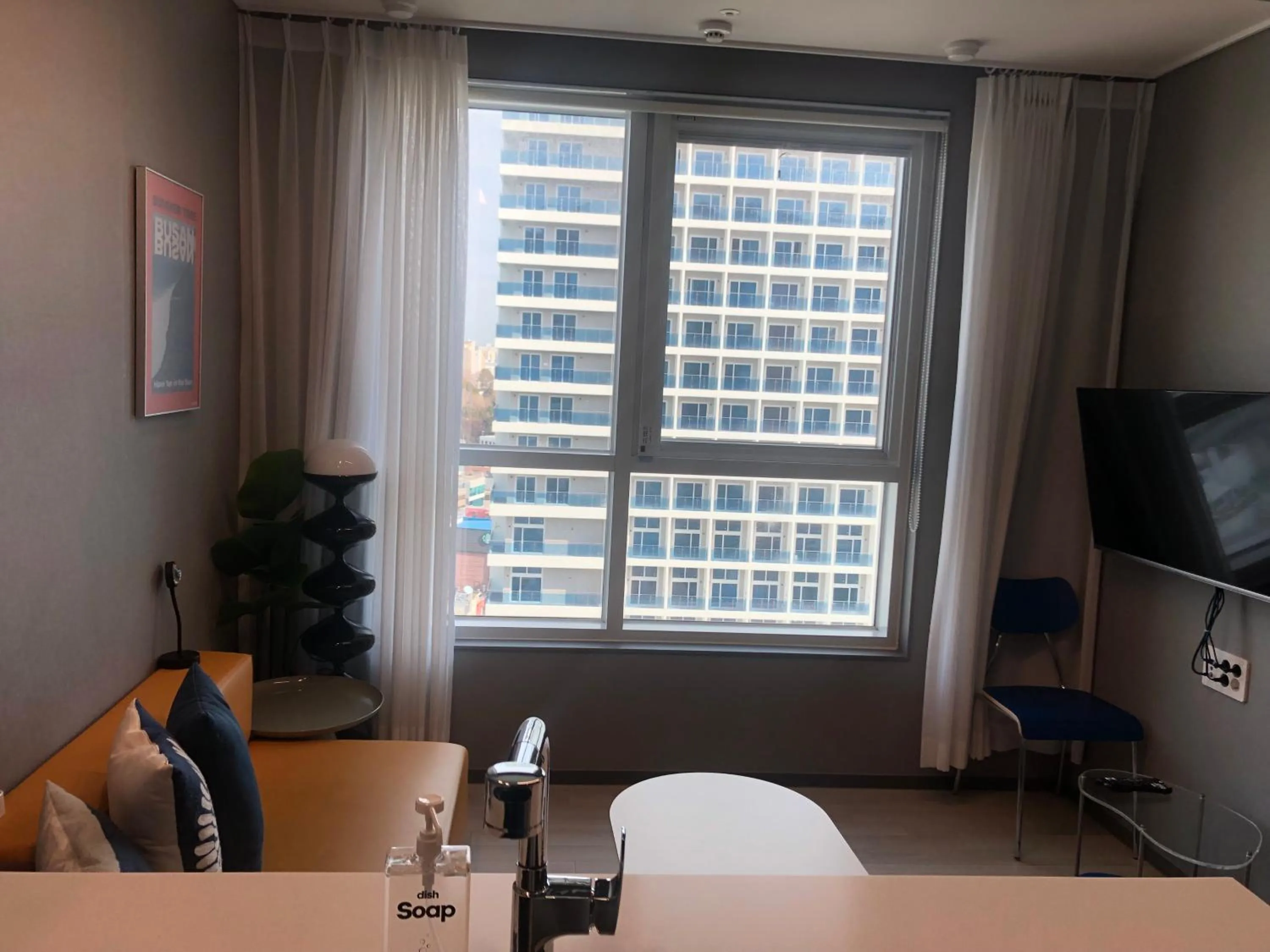 Living room in Nampo The Bayment BLINGEASTERN