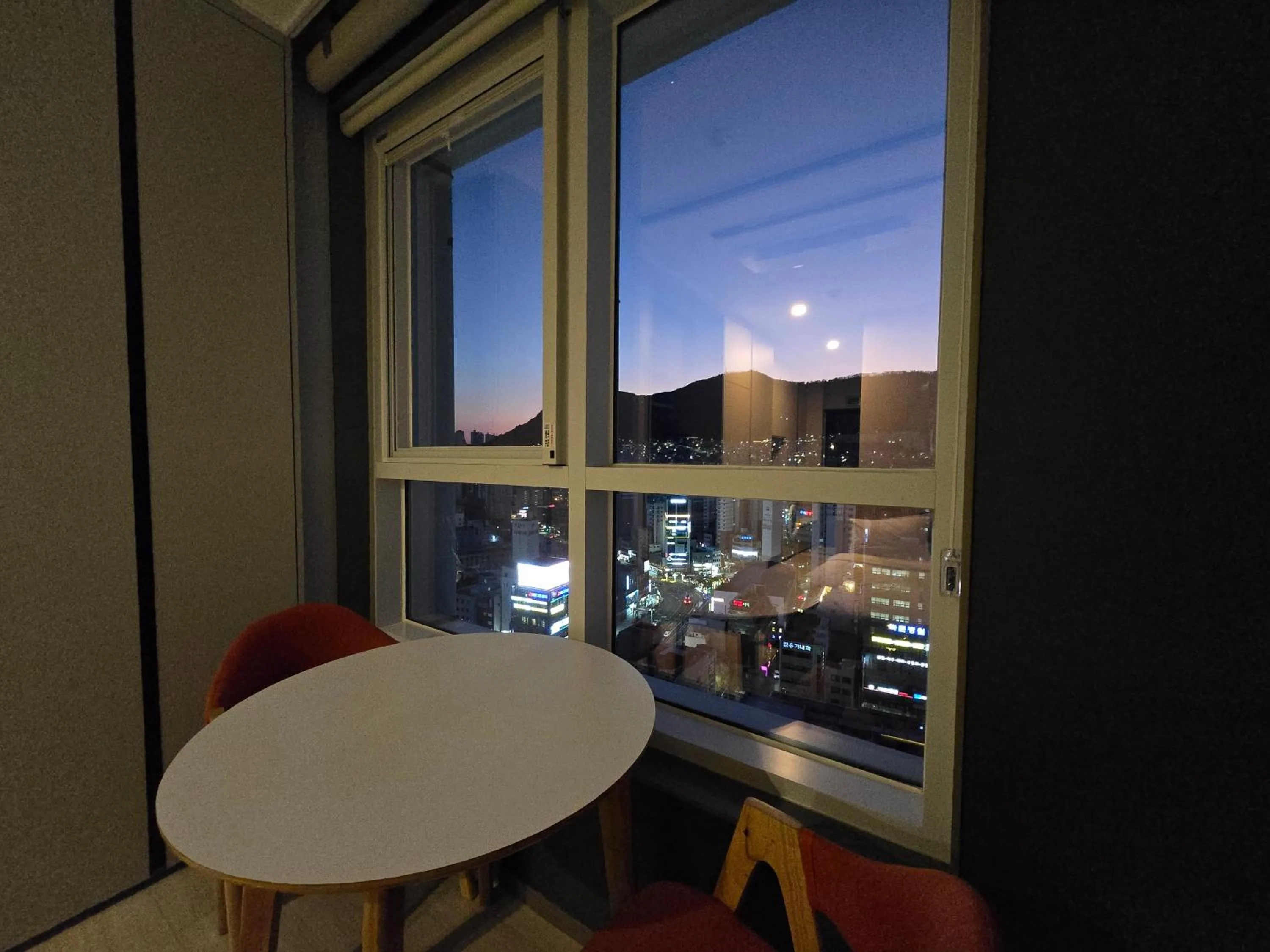 Night in Nampo The Bayment BLINGEASTERN