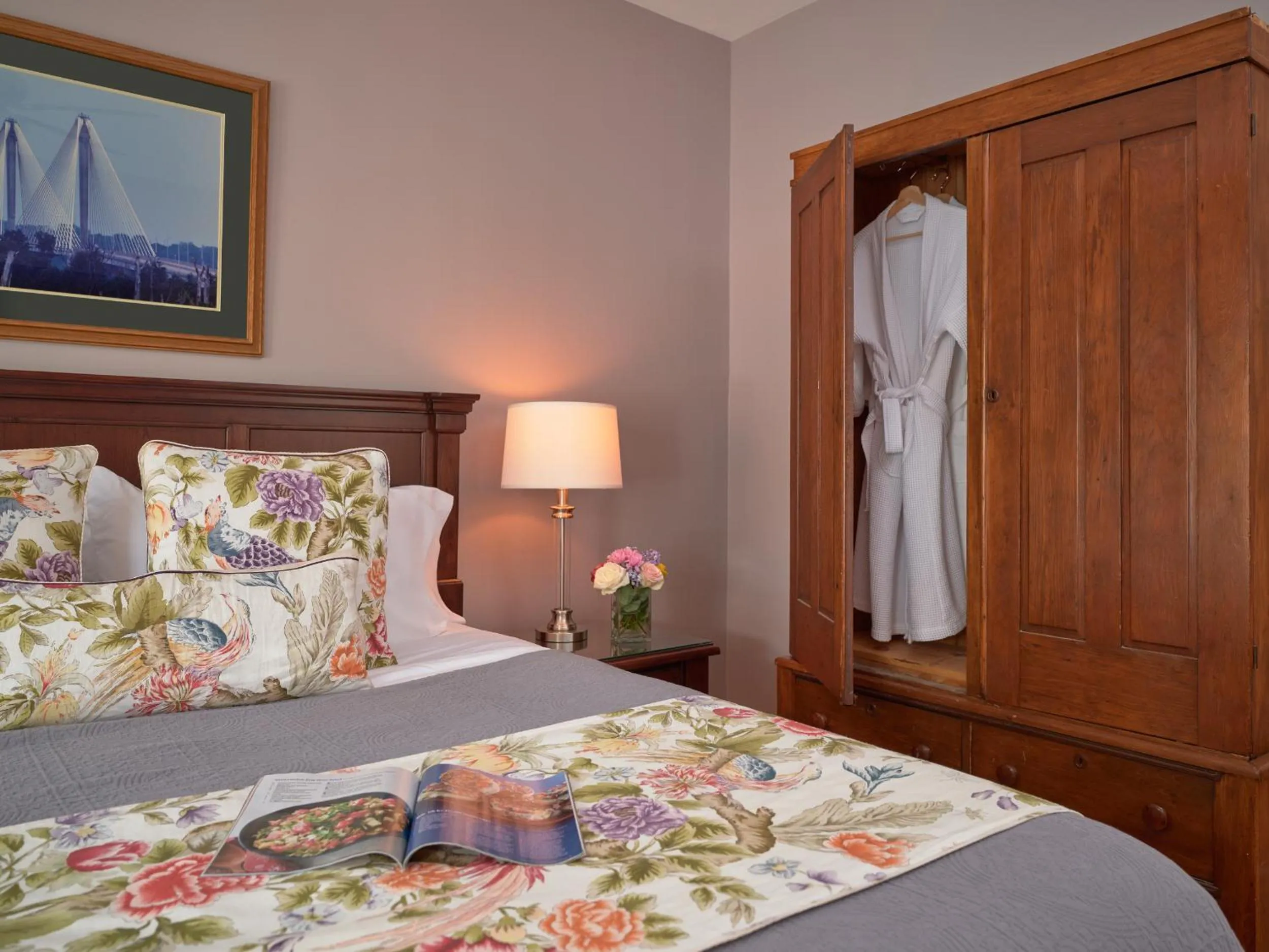 Bedroom, Bed in Mooreland Garden Inn