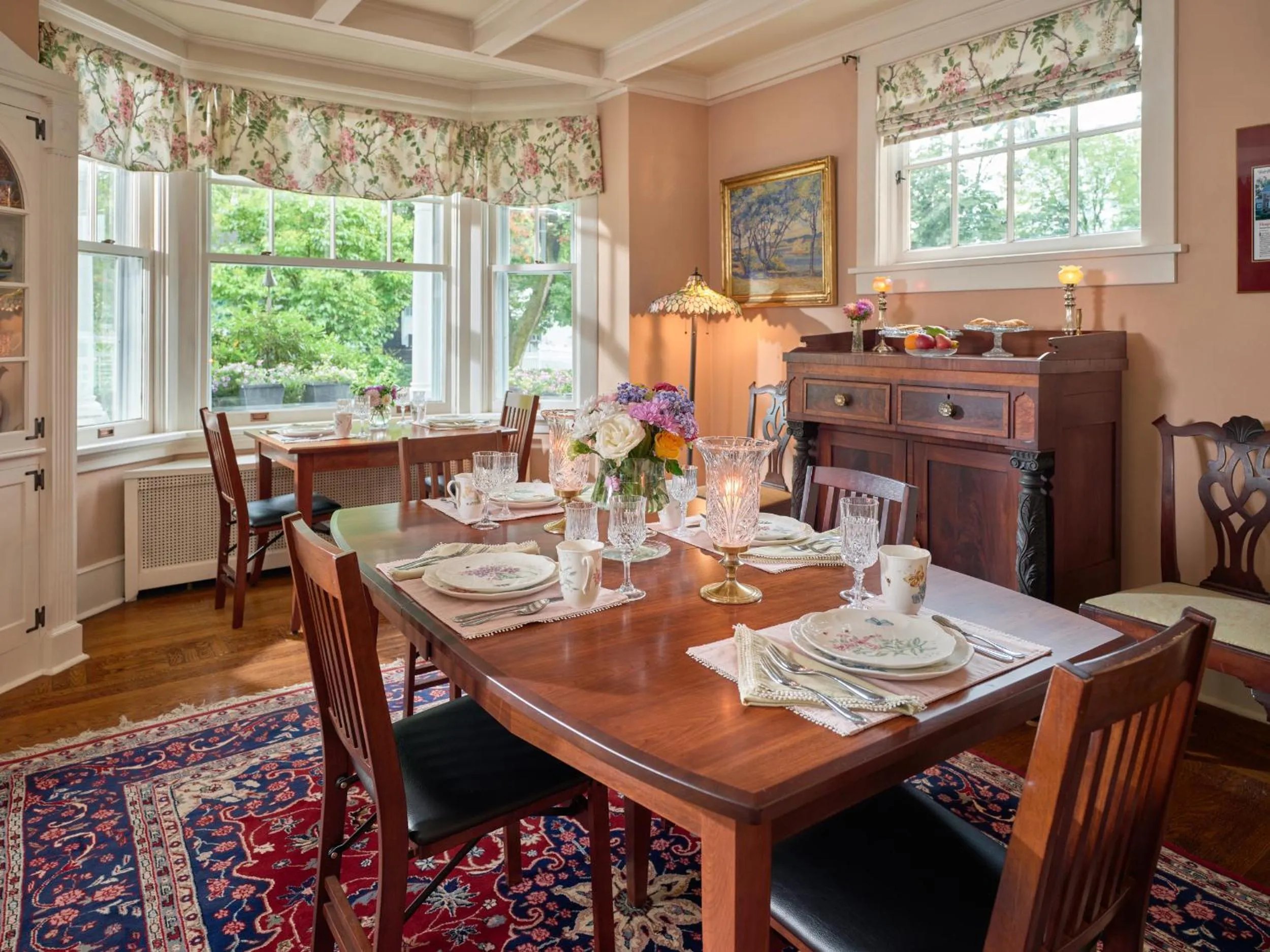 Dining area in Mooreland Garden Inn