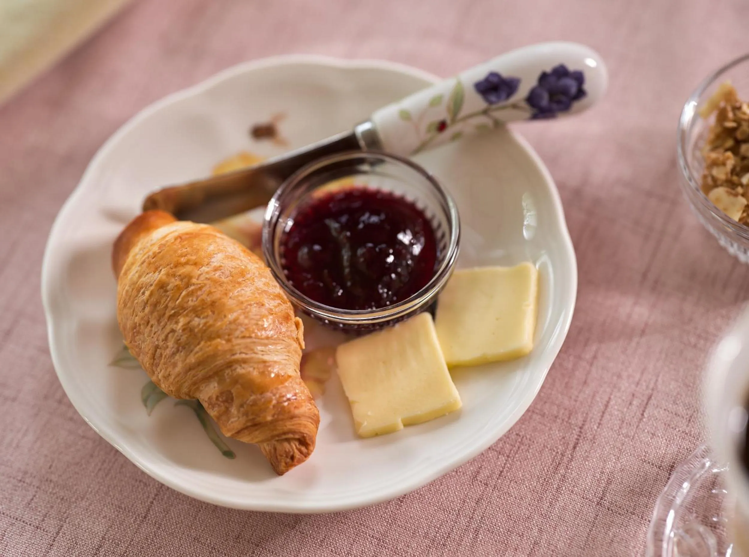 Breakfast in Mooreland Garden Inn