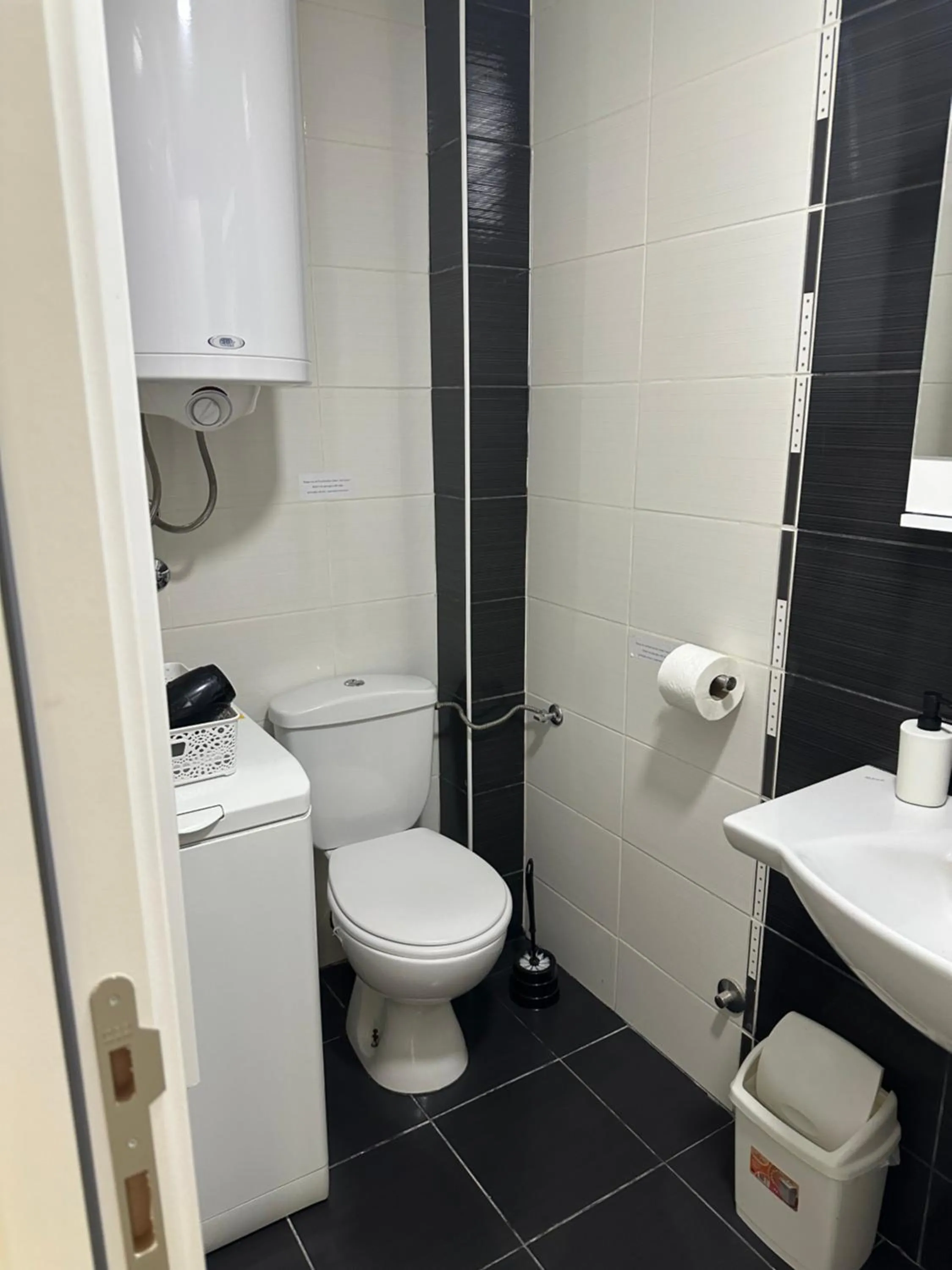 Toilet in Apartments Don