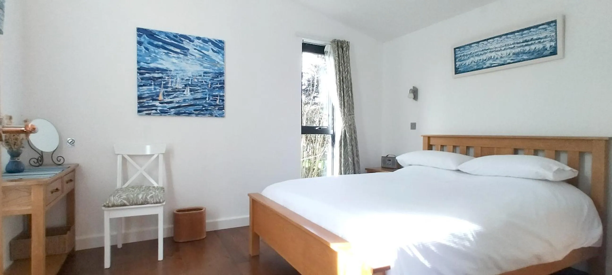 Bedroom, Bed in The Gallery Lodges