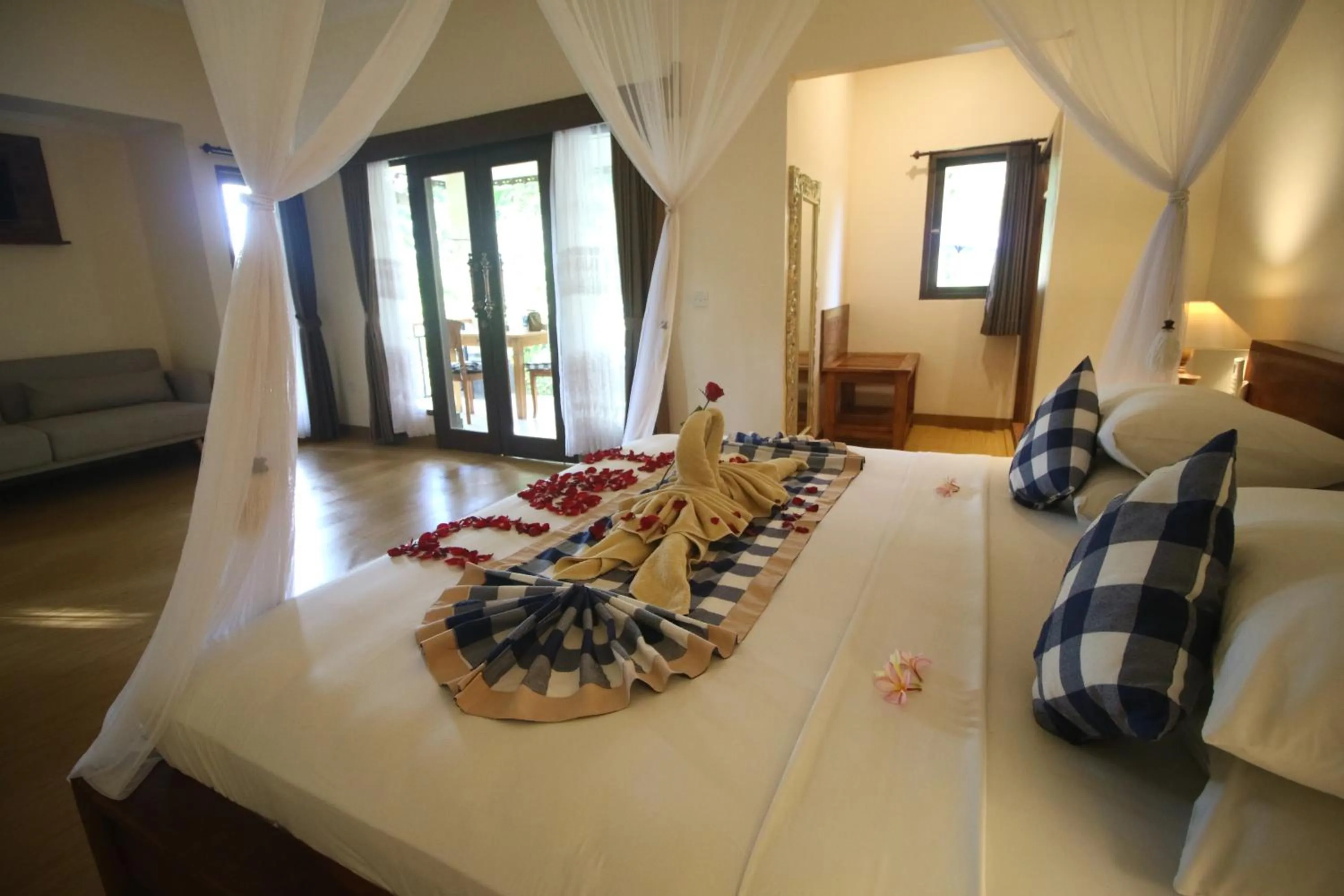 Bedroom, Bed in Villa Capung Mas Ubud