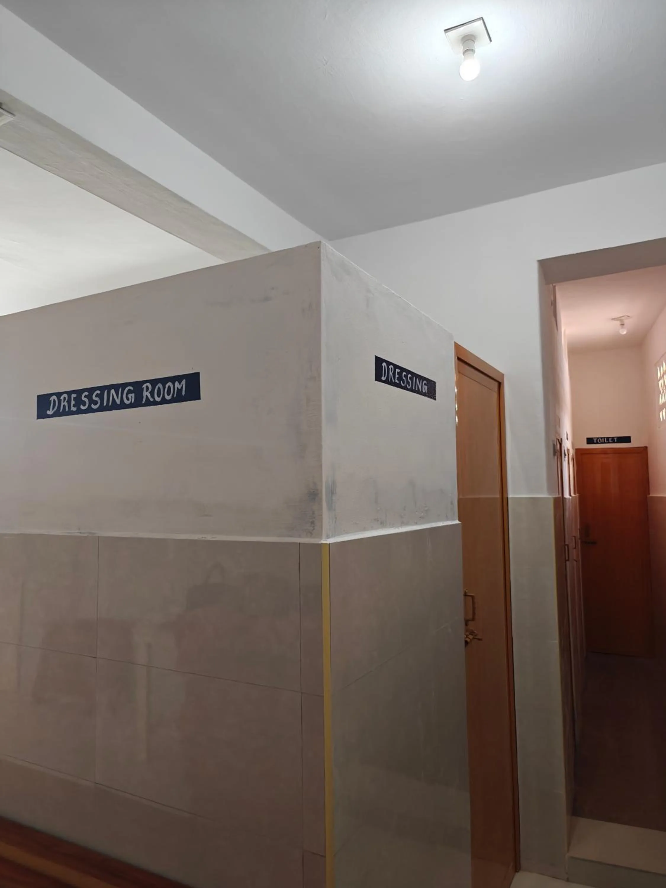 wardrobe in Hotel Ganesh Lodge