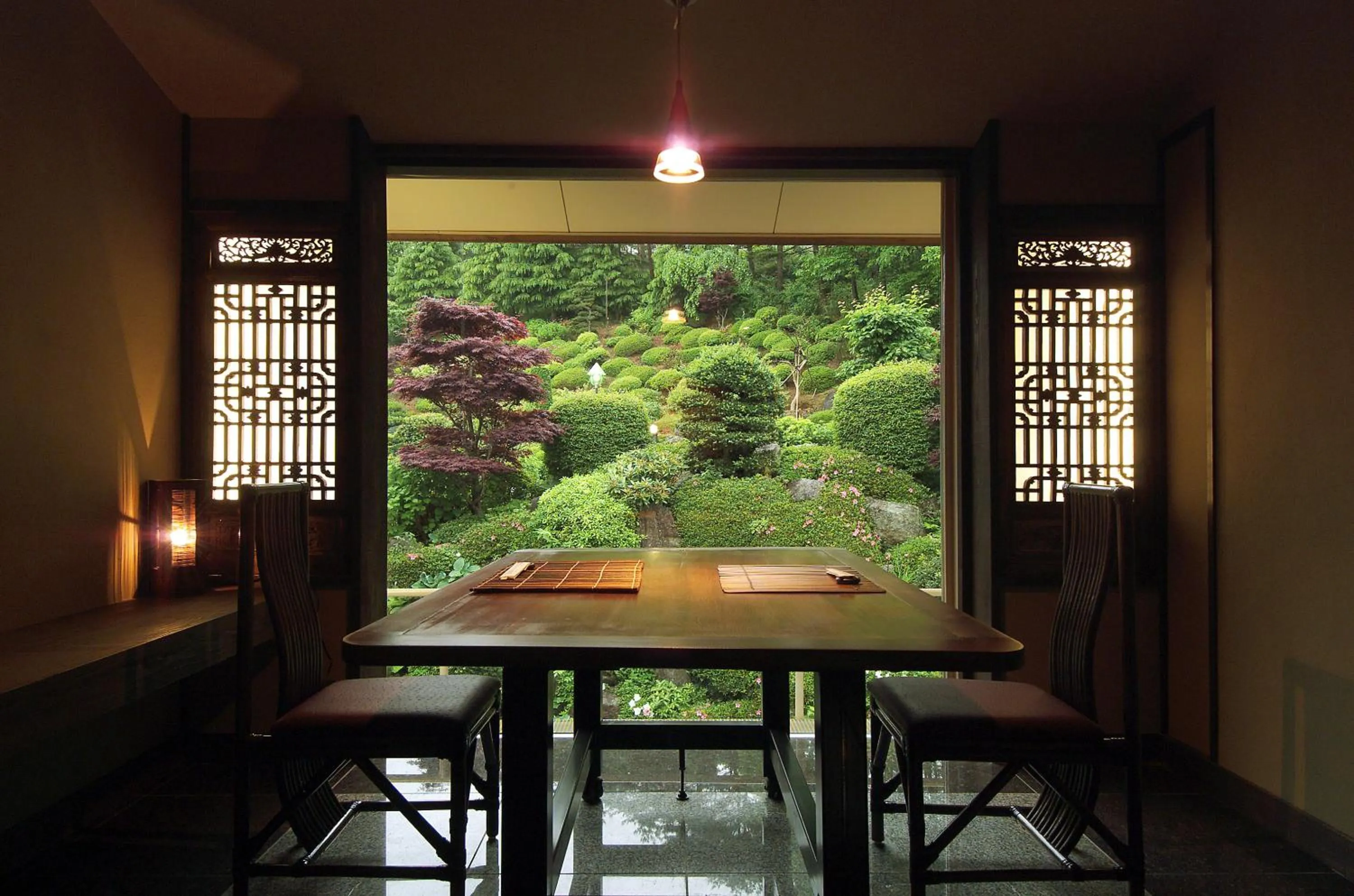 Restaurant/places to eat in Kounkaku