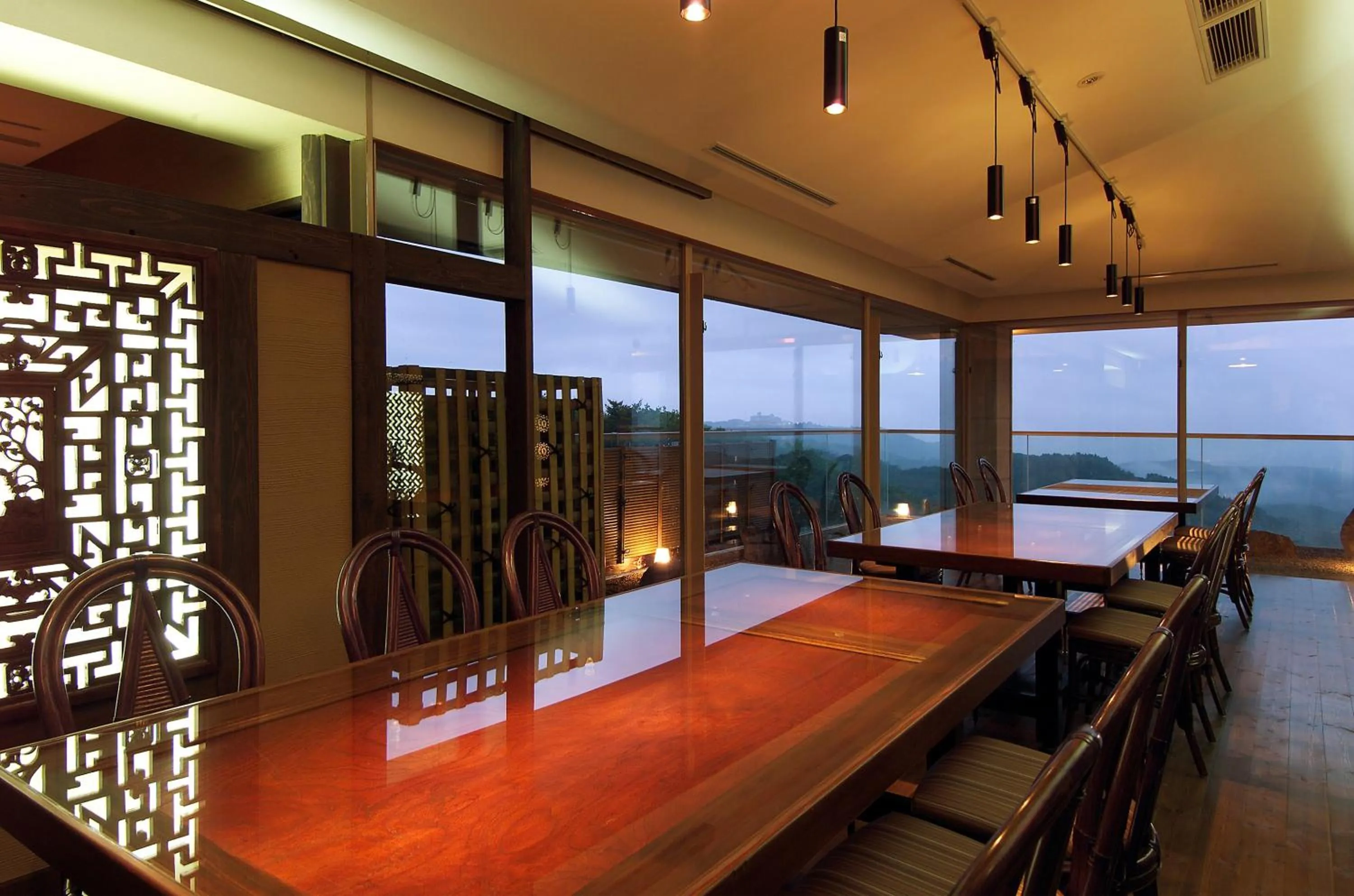 Restaurant/places to eat in Kounkaku