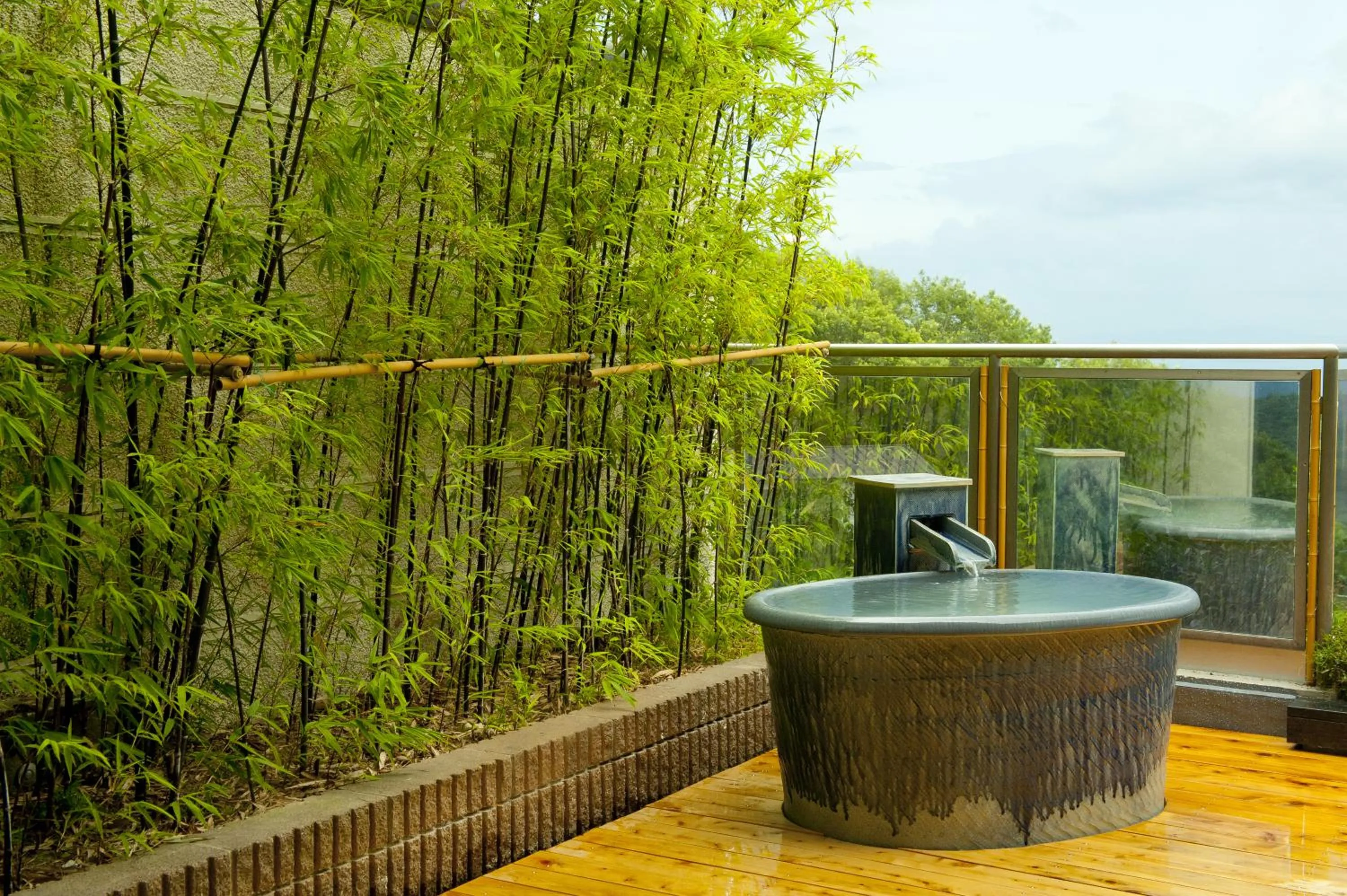 Hot Spring Bath in Kounkaku