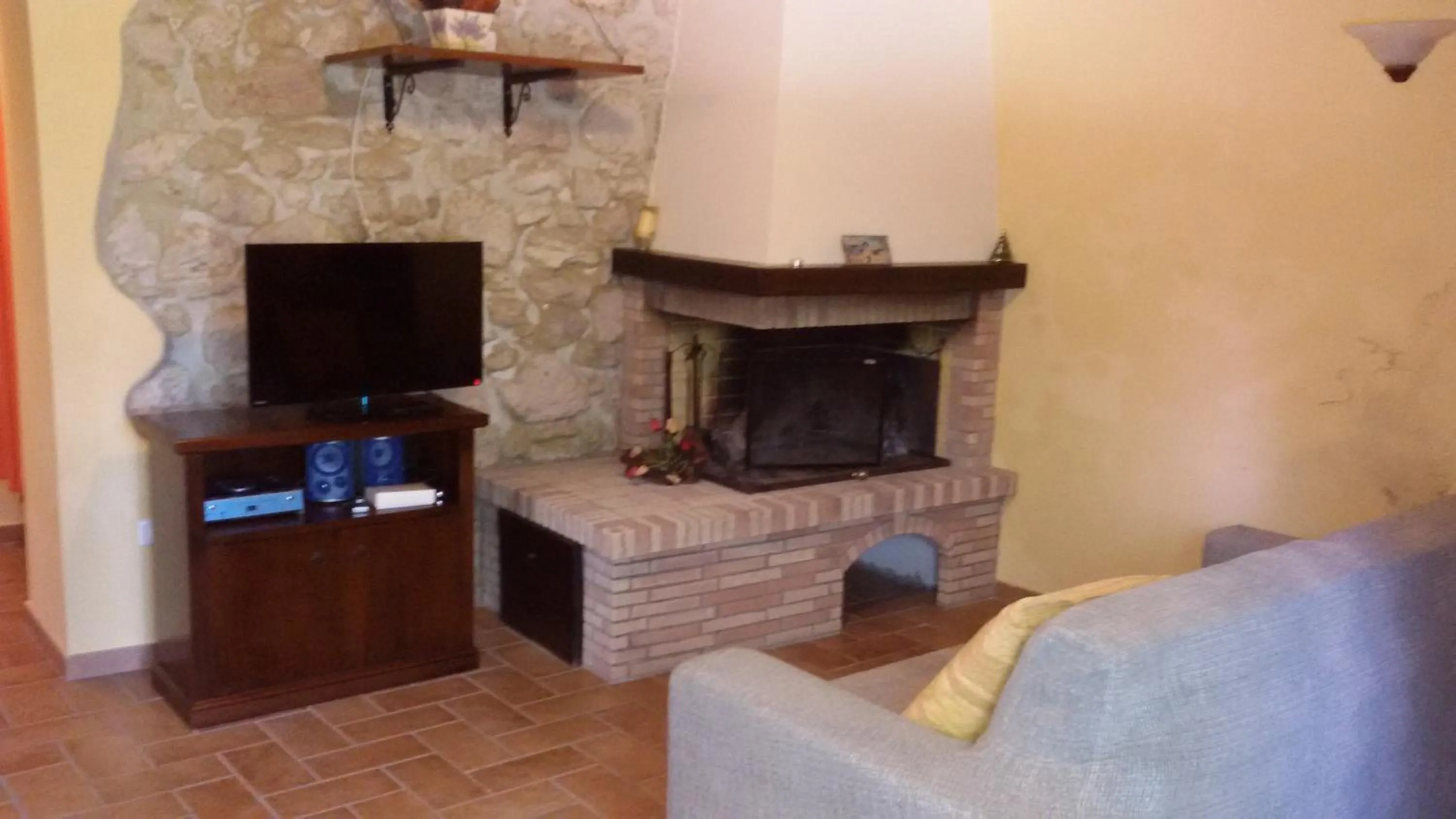 Property building in Casa Trastullo