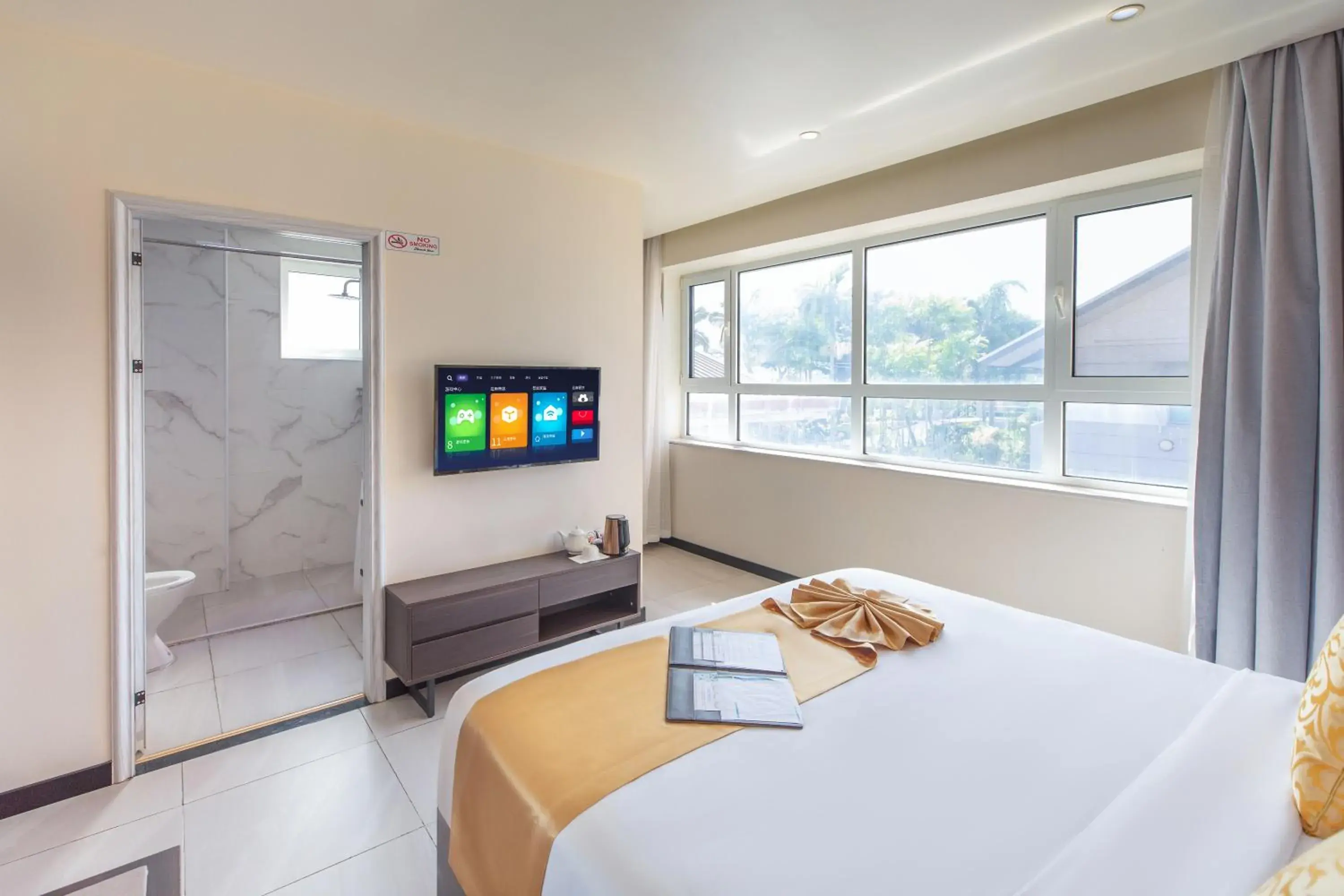 Deluxe Double Room - single occupancy in Tauese Seaview Hotel Deluxe Double Room - single occupancy in Tauese Seaview Hotel