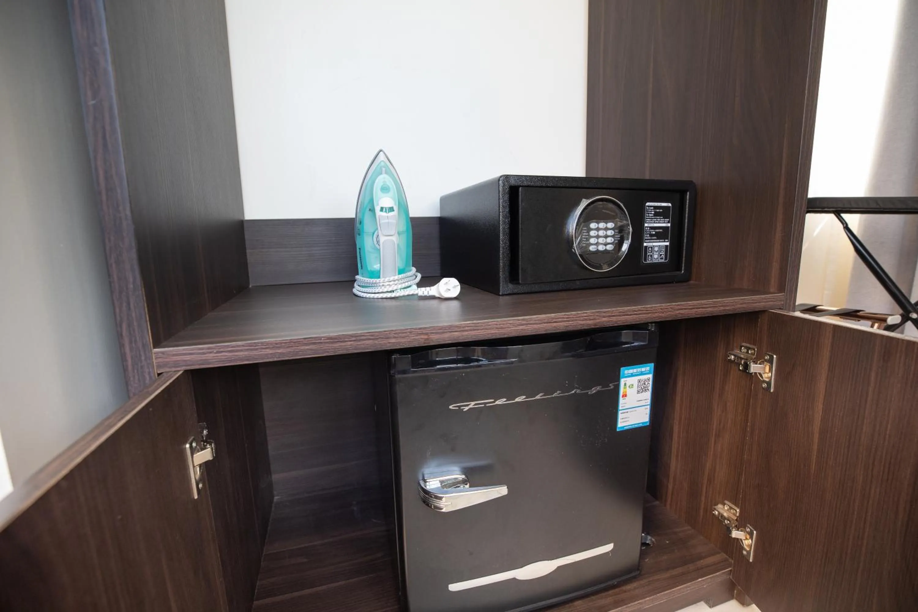 flat iron in Tauese Seaview Hotel