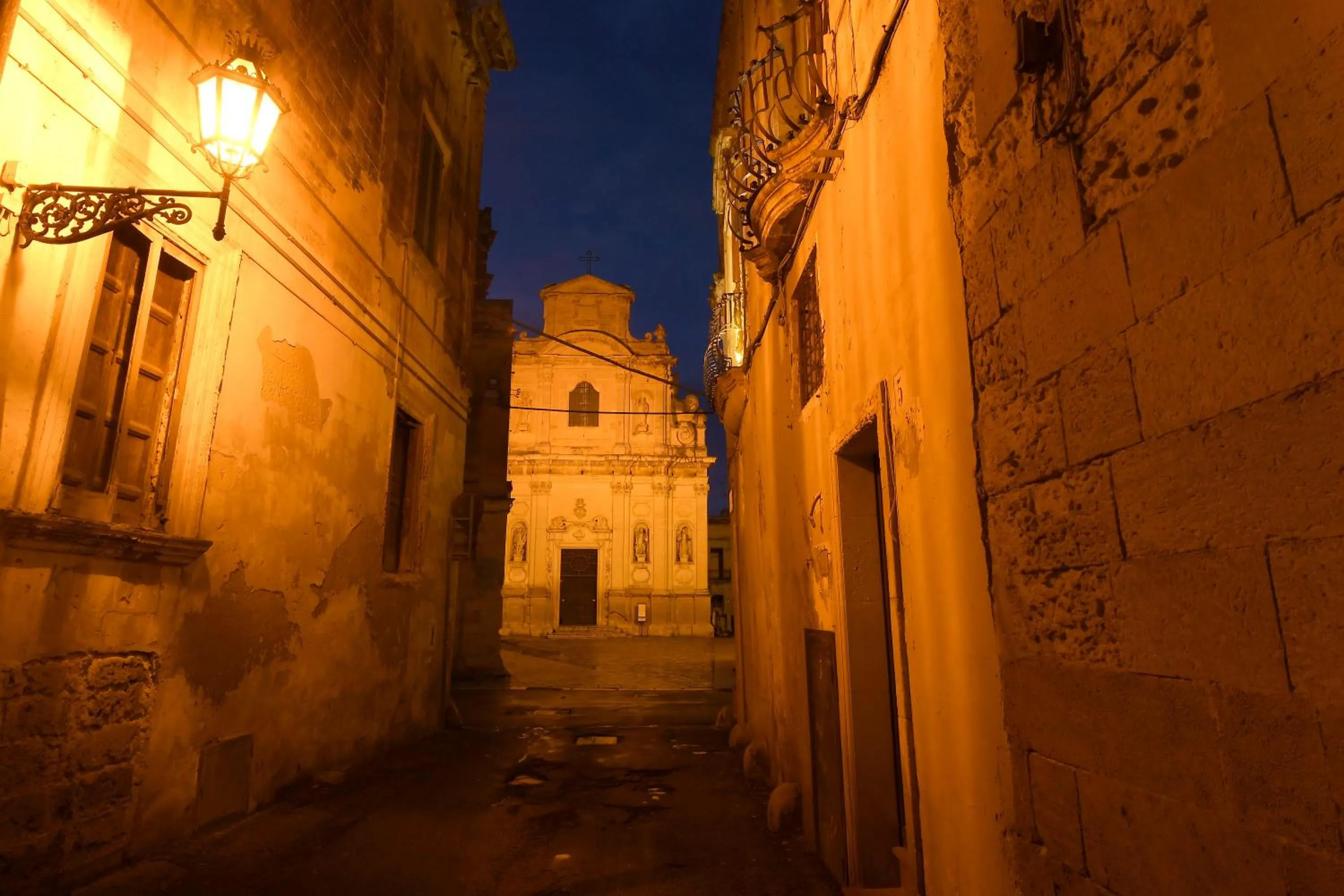 Property building in Palazzo Guido