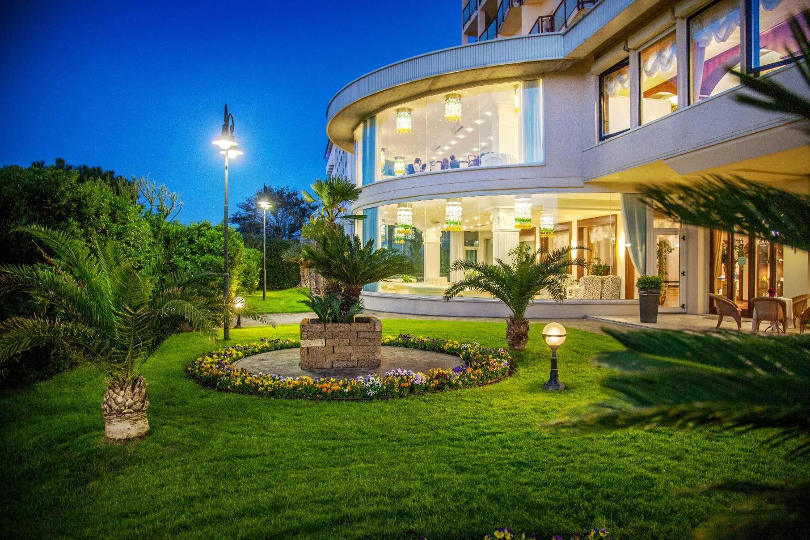 Garden in Grand Hotel Gallia