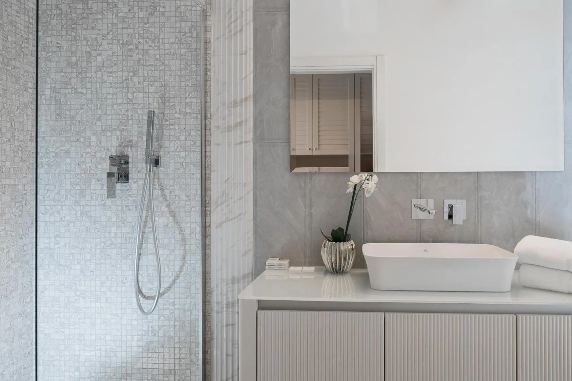 Bathroom in Grand Hotel Gallia