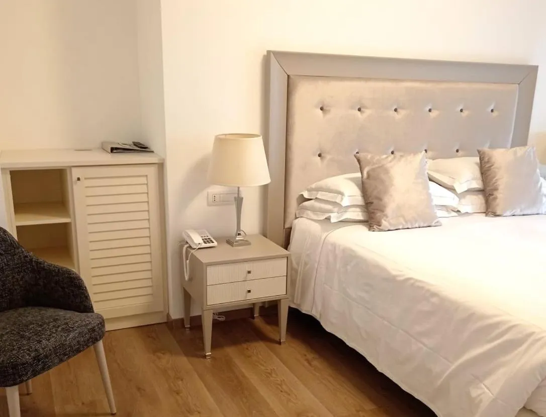 Bed in Grand Hotel Gallia