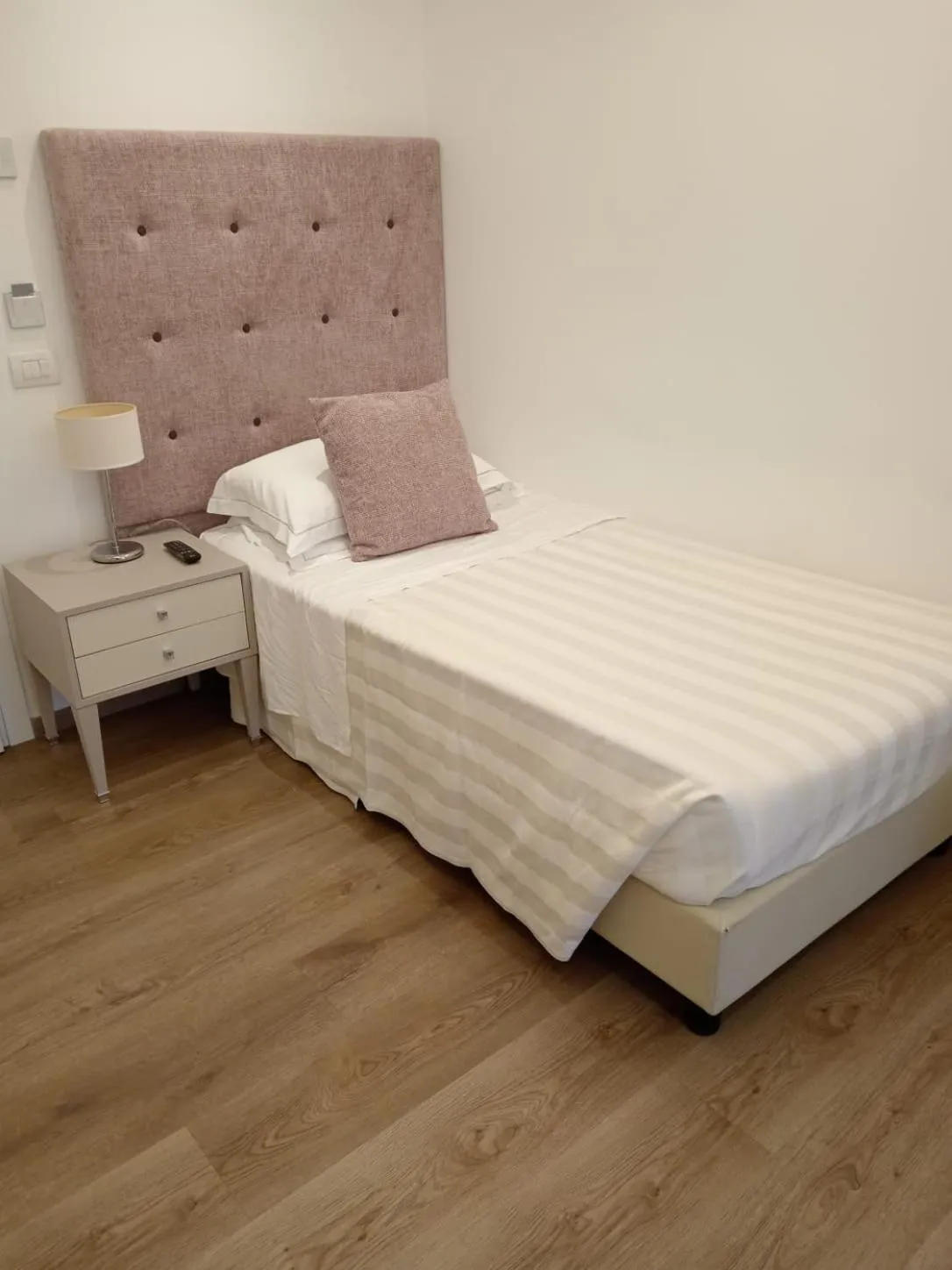 Bedroom, Bed in Grand Hotel Gallia