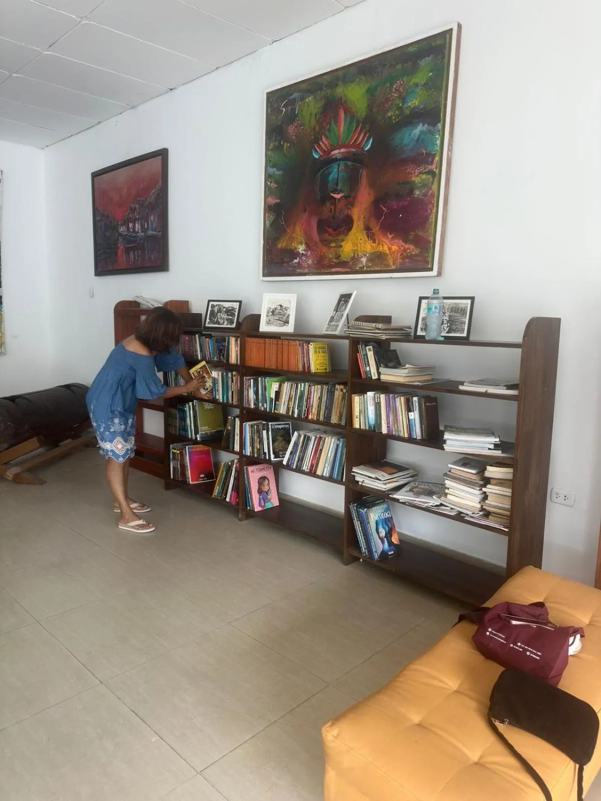 Library in Casa Blanca Hotel