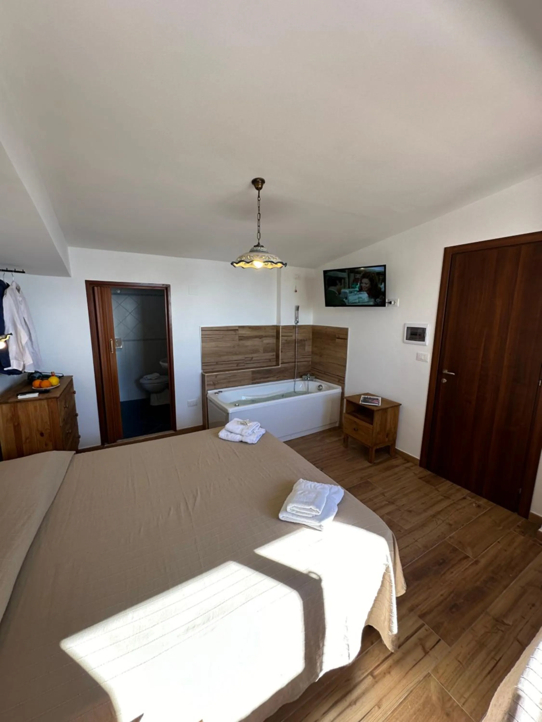 Hot Tub, Bed in B&B Villa sul Mare