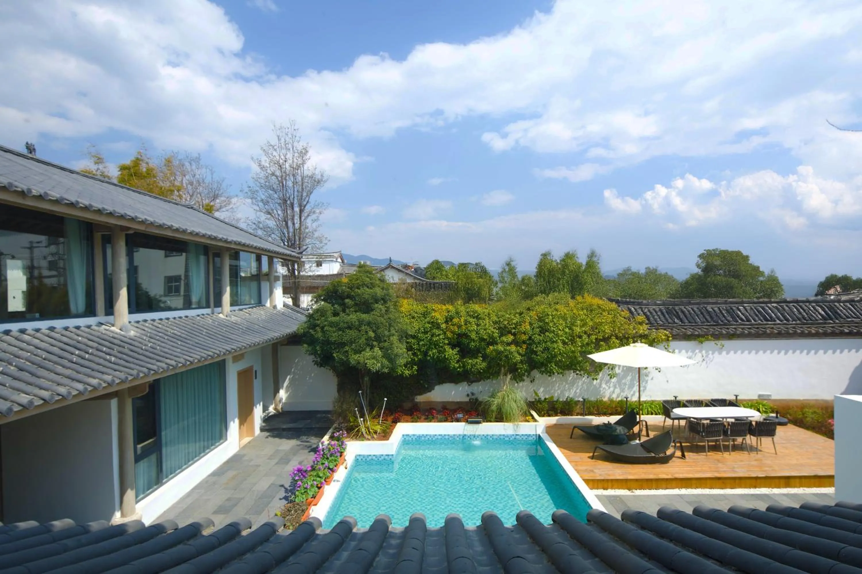 Lijiang Jinghua Inn