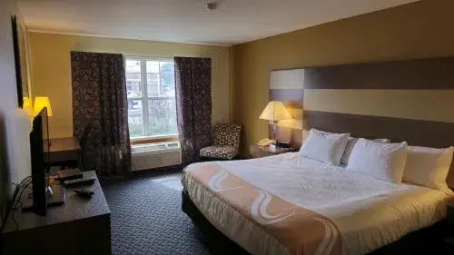 King Suite in Haven Hotel Shawano WI King Suite in Haven Hotel Shawano WI