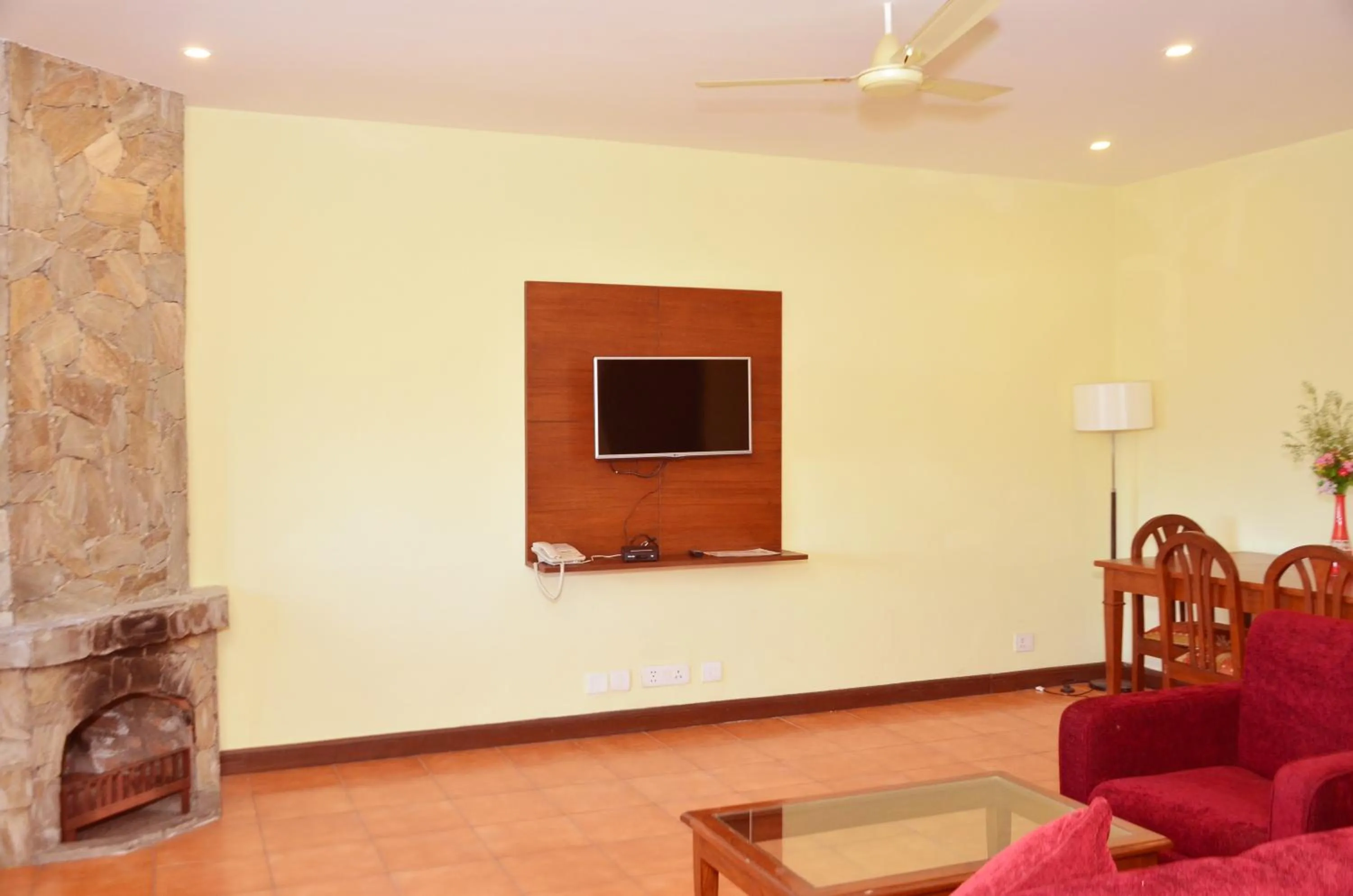 Seating area in Woodsvilla Resort Ranikhet