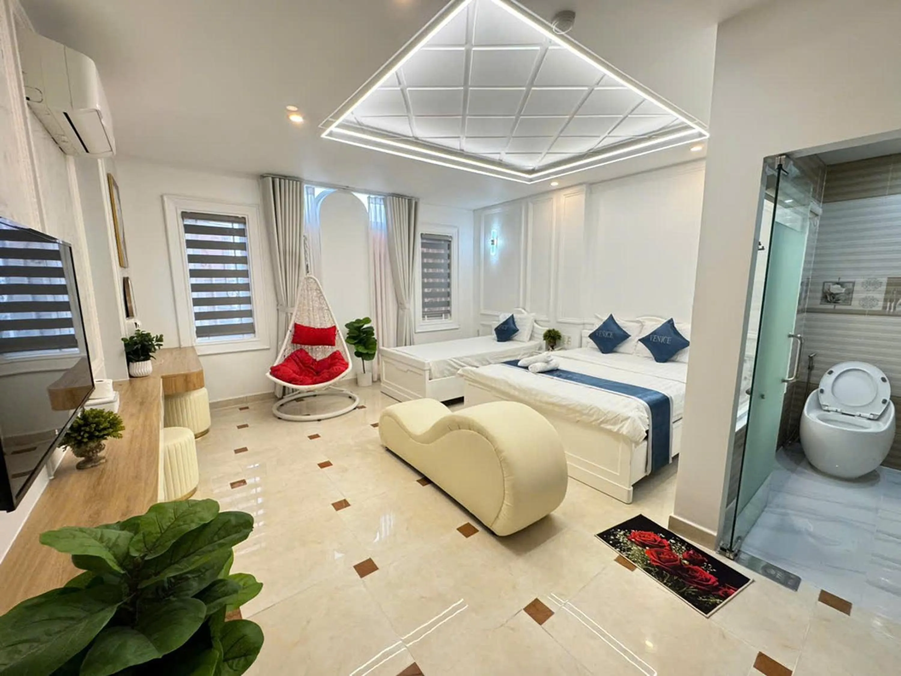 Bed in Minh Ngoc Hotel