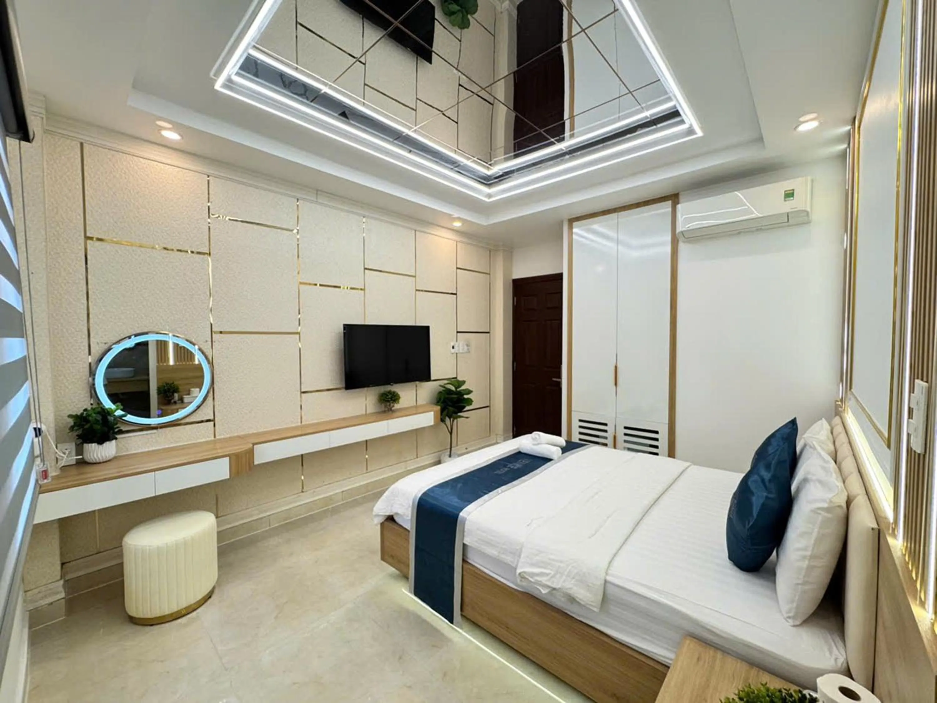 Bed in Minh Ngoc Hotel