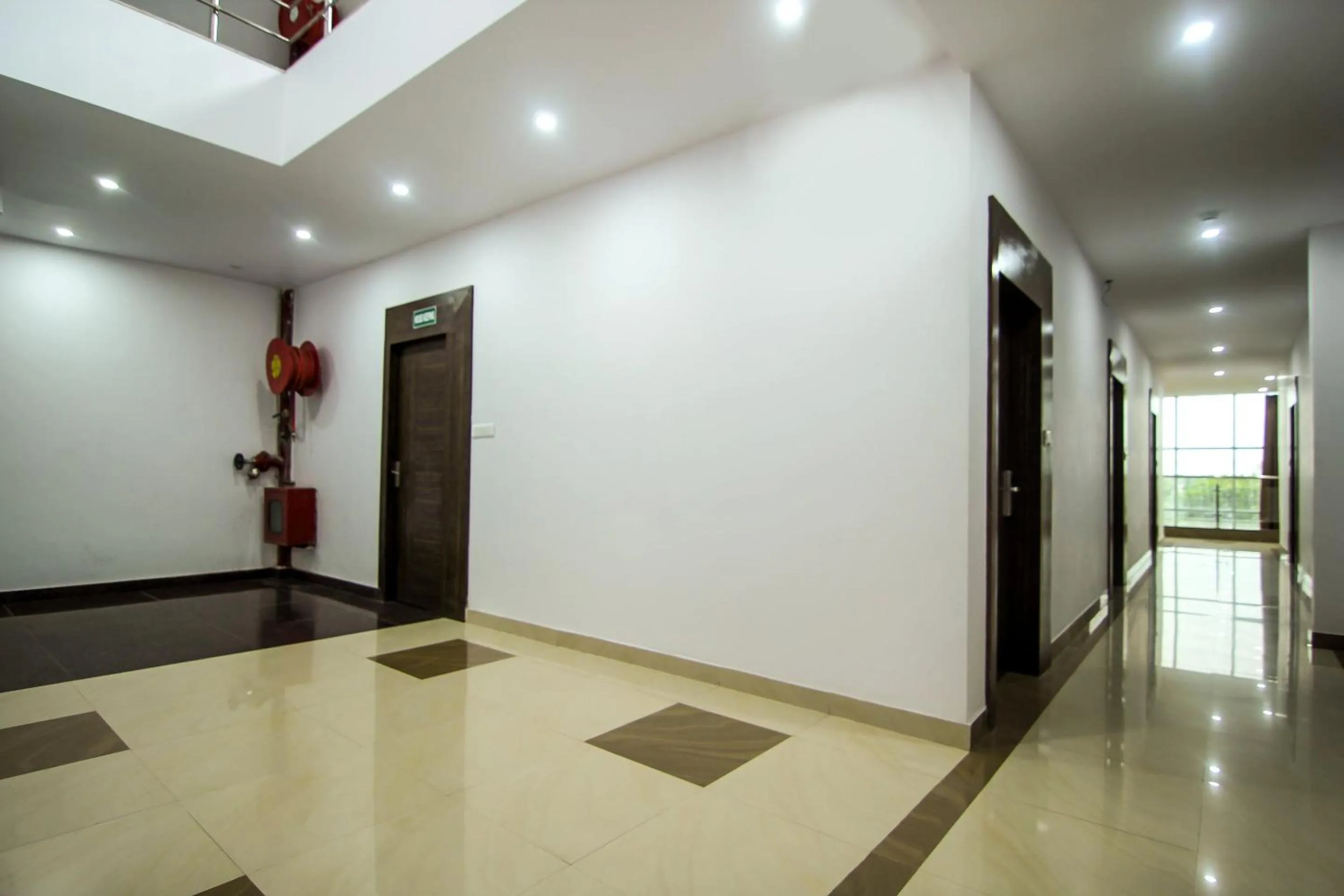 Hotel O Gratos Inn