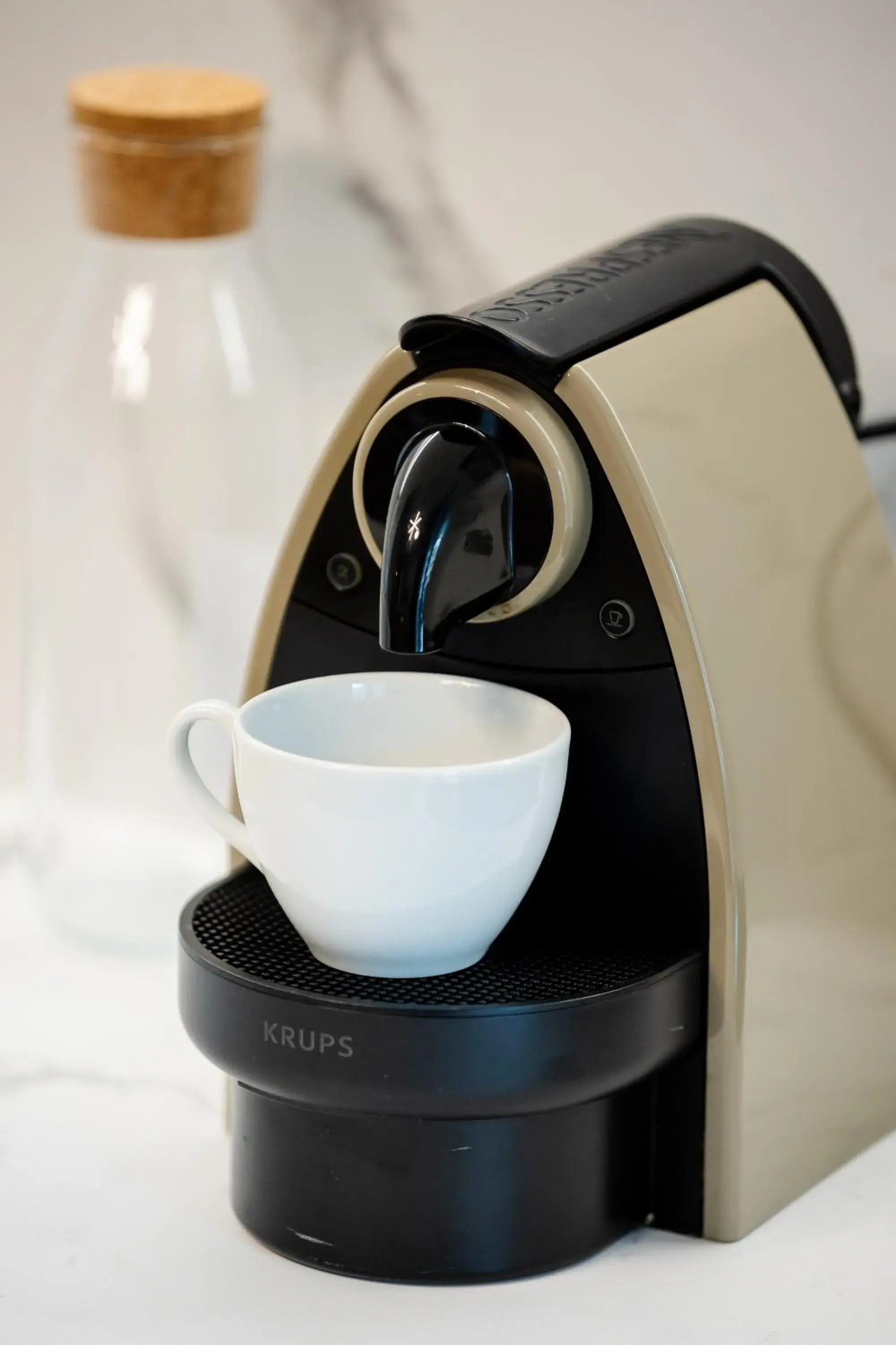 One-Bedroom Apartment - single occupancy in Central Suites One-Bedroom Apartment - single occupancy in Central Suites