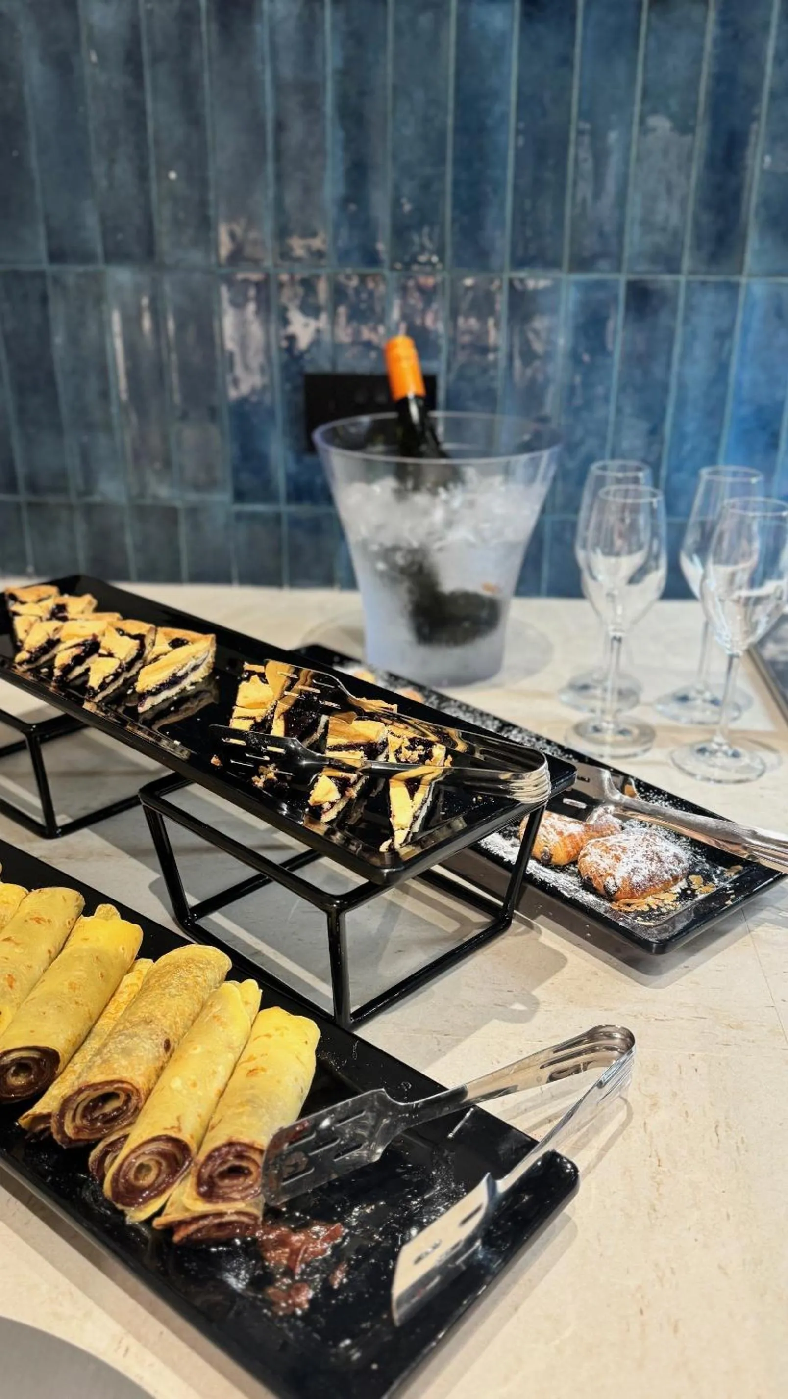 Food and drinks in ASTE hotel