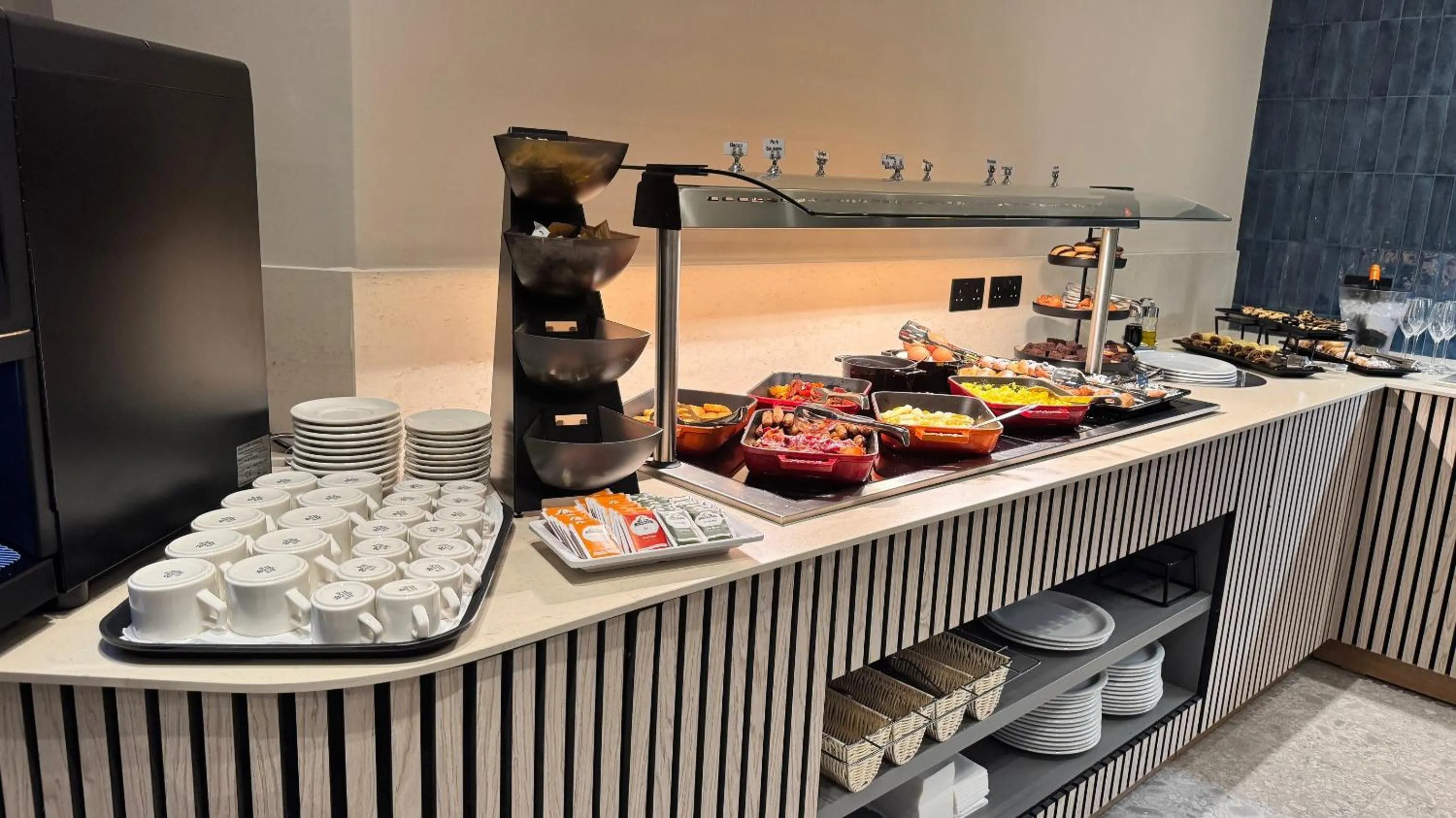 Breakfast in ASTE hotel